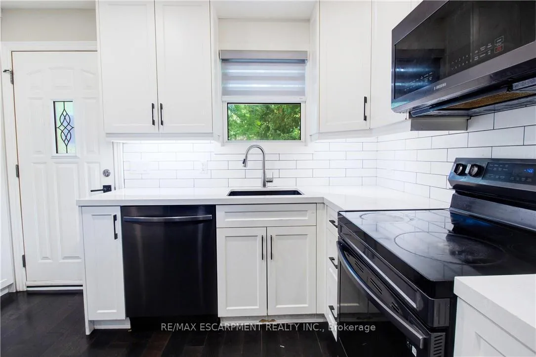Photo 24 of 109 Terrace Drive, Hamilton, Balfour — HOMEH