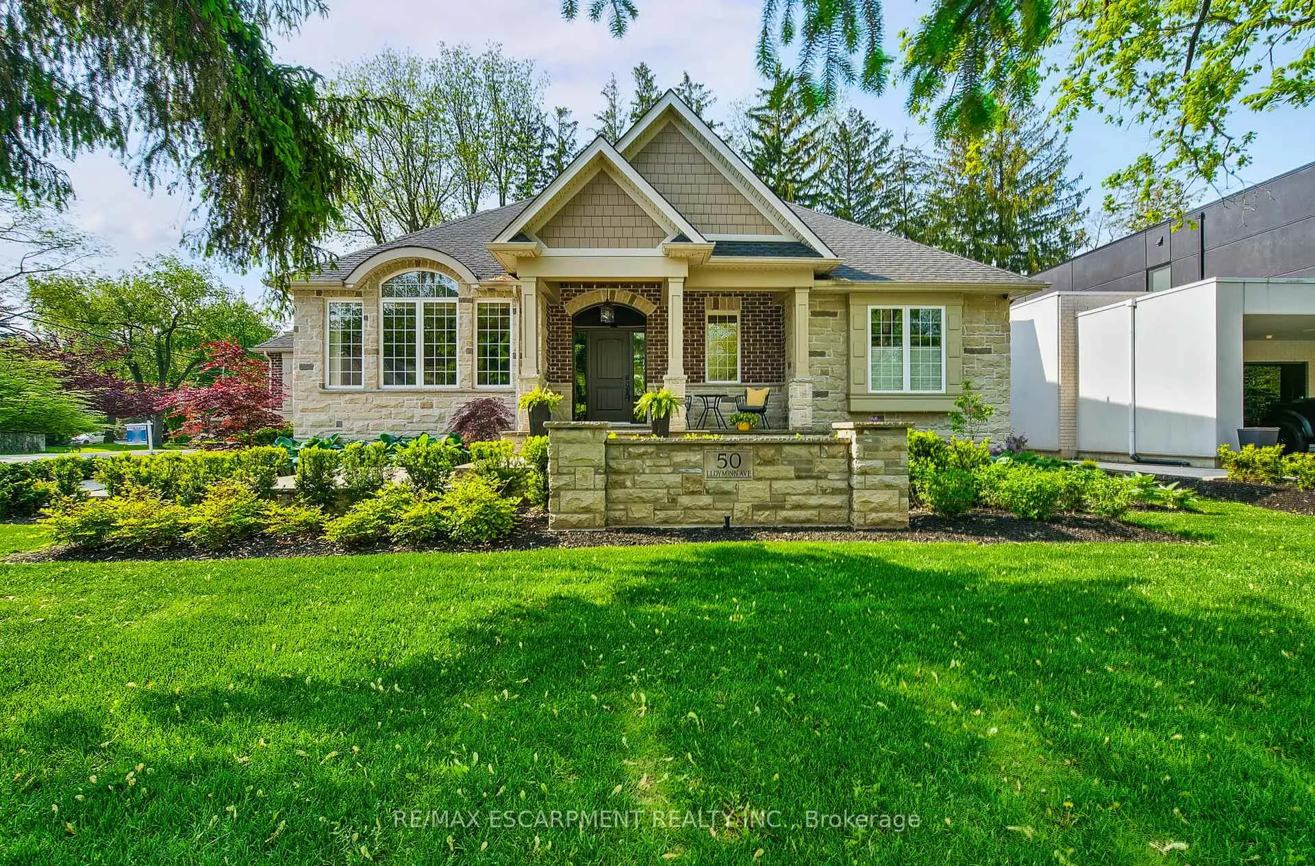 Photo 2 of 50 Lloyminn Avenue, Hamilton, Ancaster — HOMEH