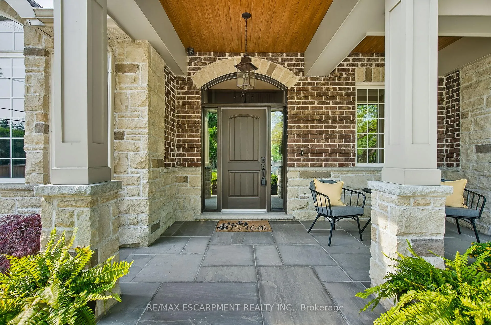 Photo 3 of 50 Lloyminn Avenue, Hamilton, Ancaster — HOMEH
