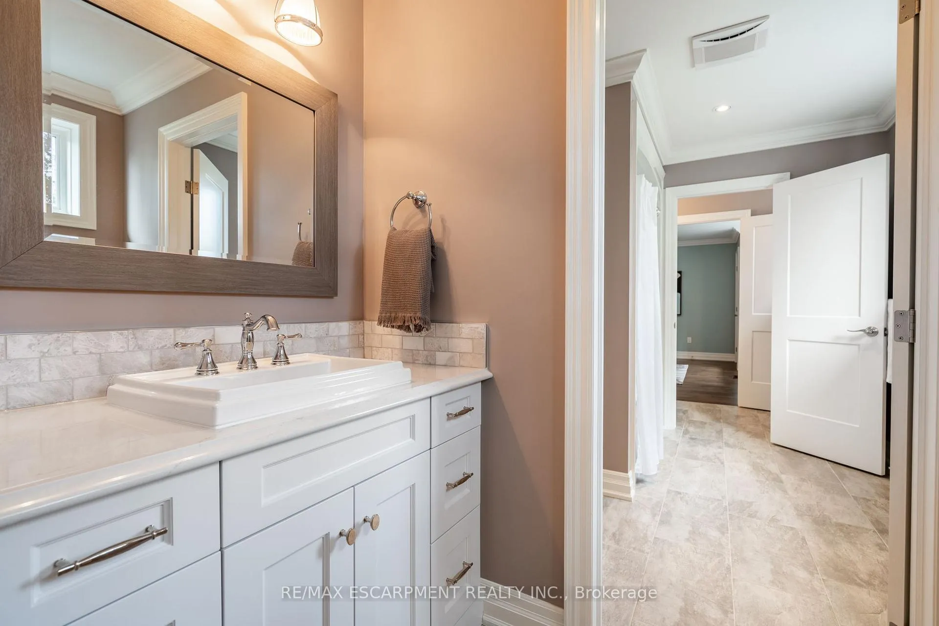 Photo 27 of 50 Lloyminn Avenue, Hamilton, Ancaster — HOMEH