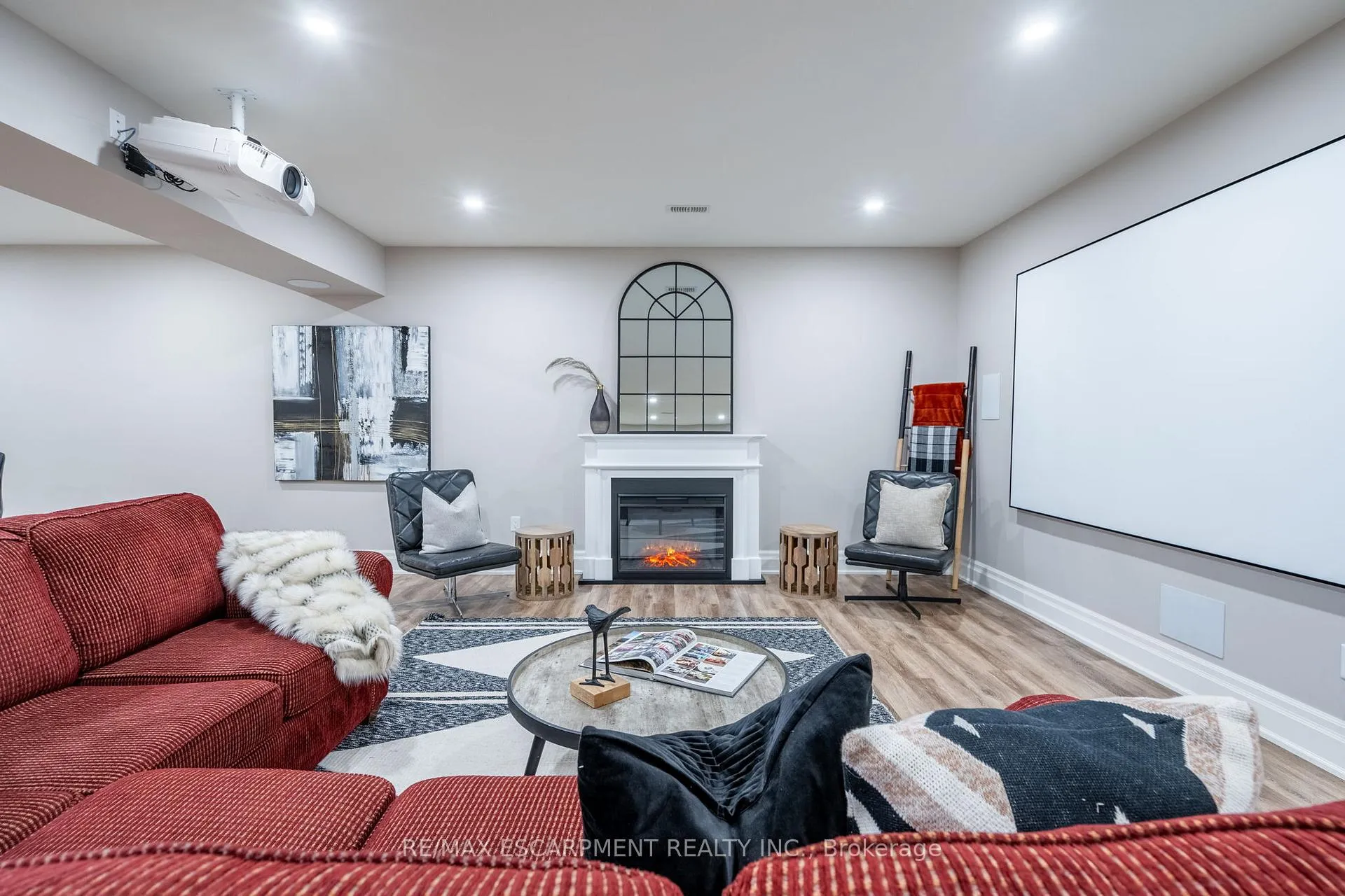 Photo 33 of 50 Lloyminn Avenue, Hamilton, Ancaster — HOMEH