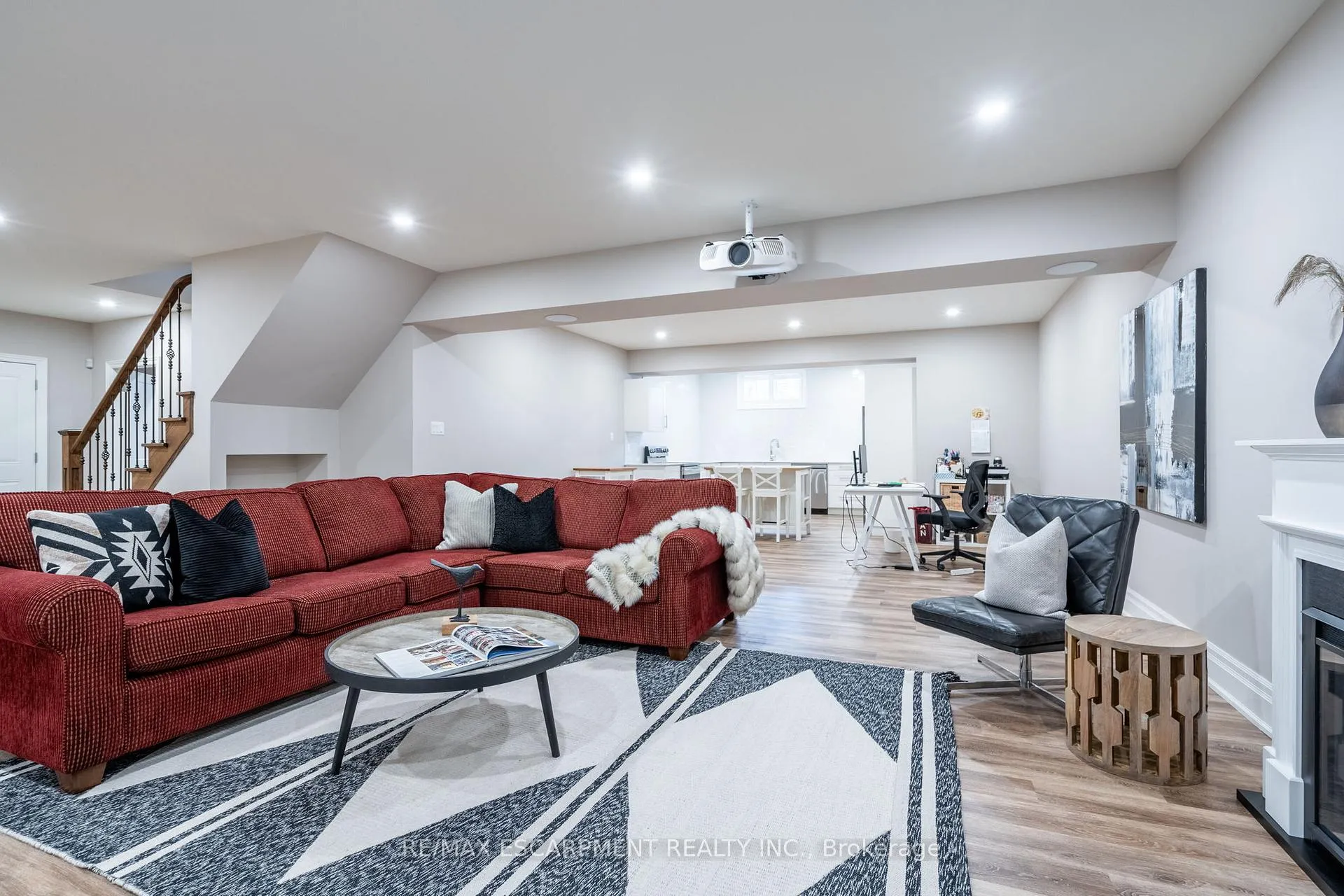 Photo 34 of 50 Lloyminn Avenue, Hamilton, Ancaster — HOMEH