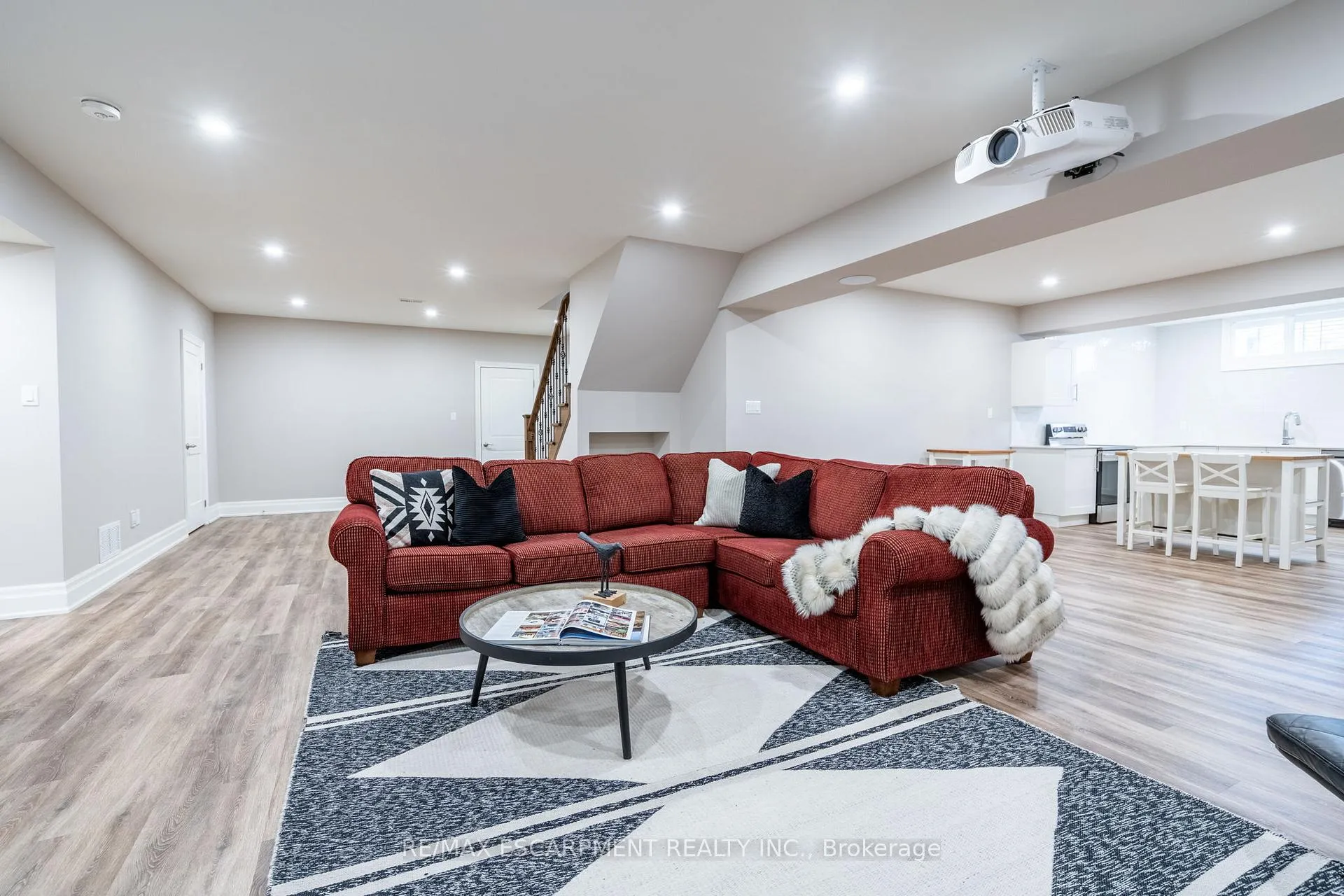 Photo 35 of 50 Lloyminn Avenue, Hamilton, Ancaster — HOMEH