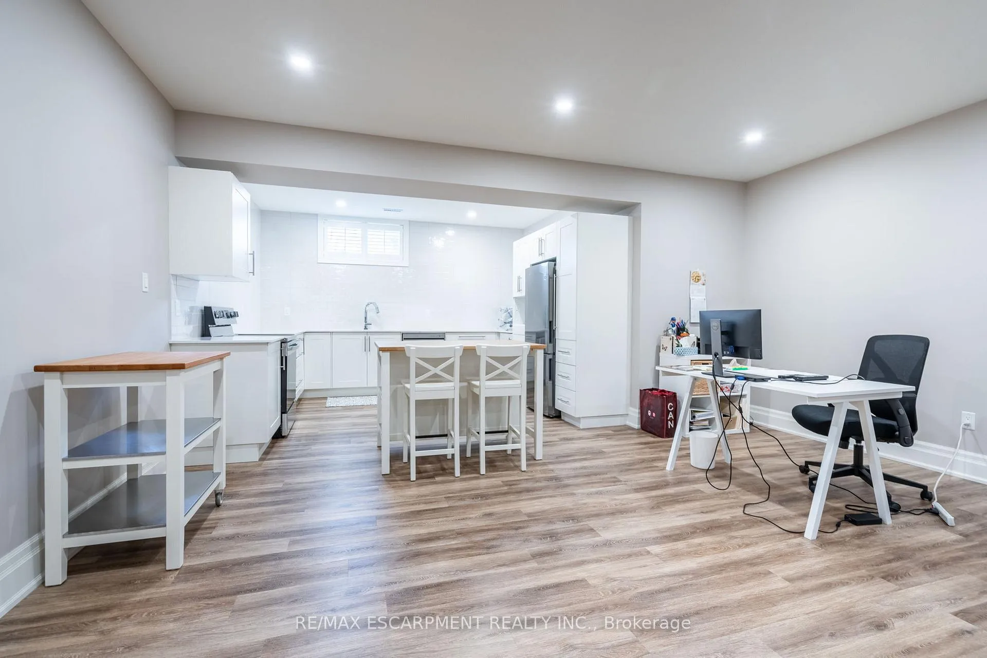 Photo 36 of 50 Lloyminn Avenue, Hamilton, Ancaster — HOMEH