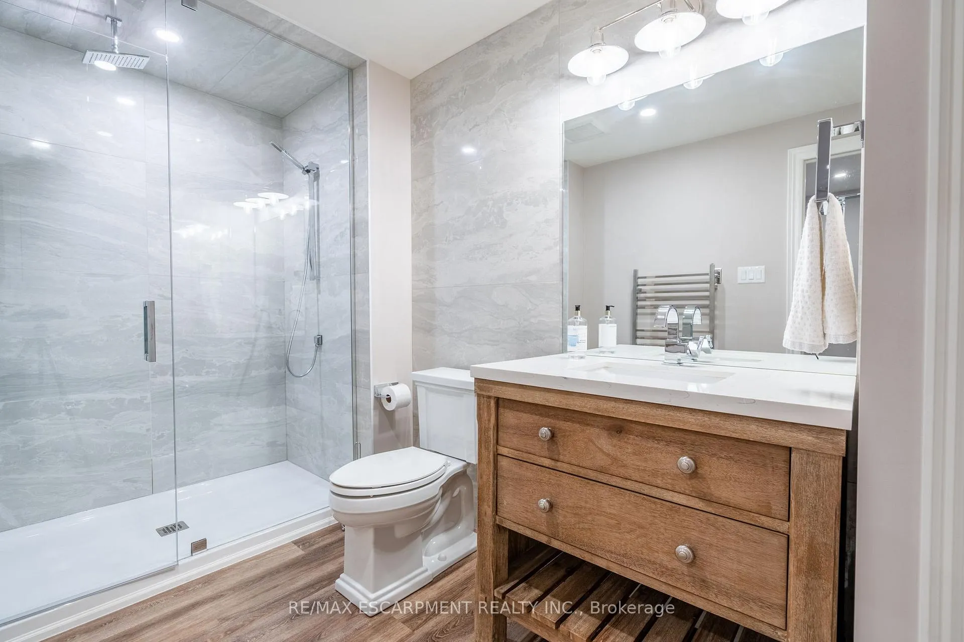 Photo 38 of 50 Lloyminn Avenue, Hamilton, Ancaster — HOMEH