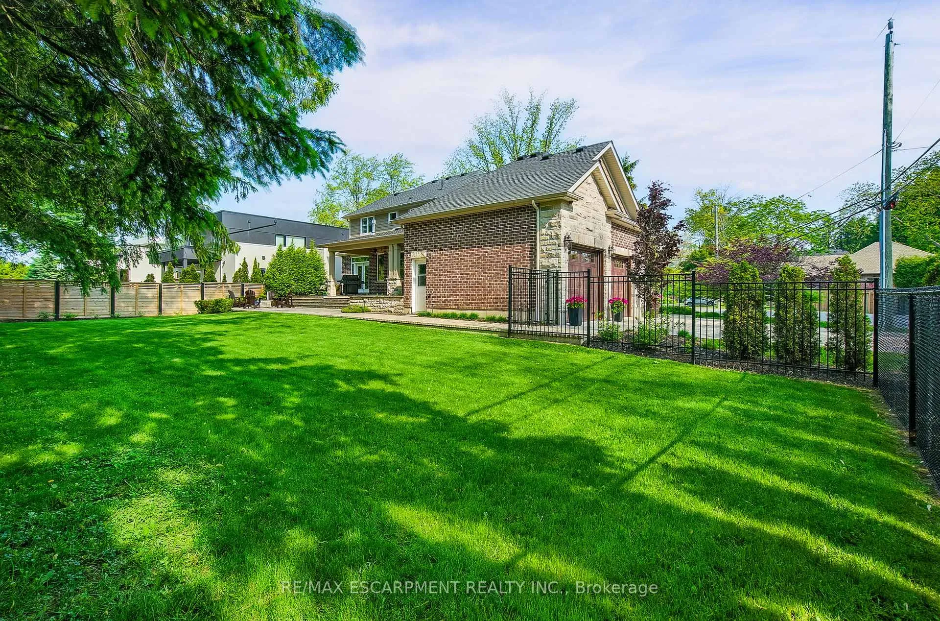 Photo 46 of 50 Lloyminn Avenue, Hamilton, Ancaster — HOMEH