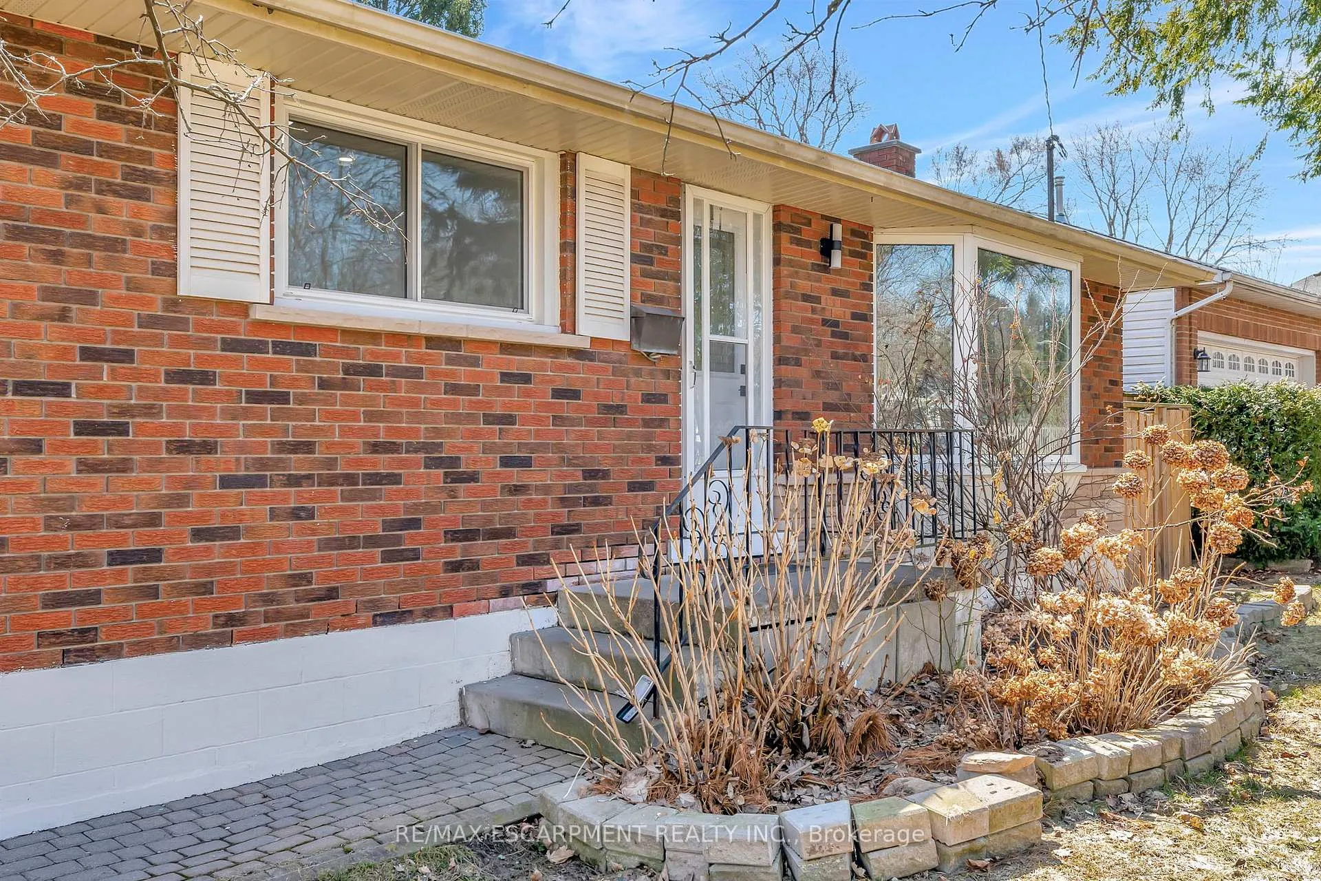 Photo 4 of 216 Sioux Road, Hamilton, Ancaster — HOMEH