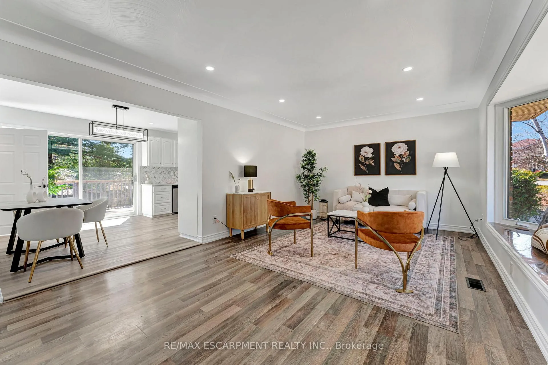 Photo 6 of 216 Sioux Road, Hamilton, Ancaster — HOMEH