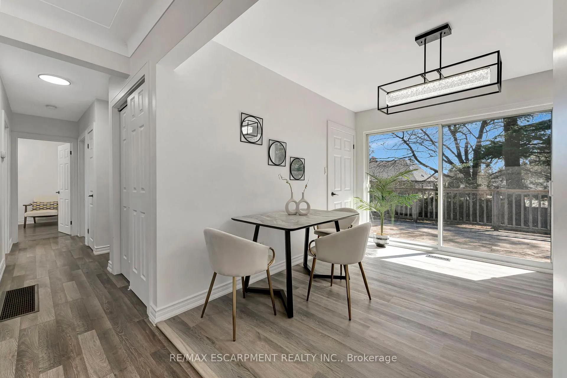 Photo 12 of 216 Sioux Road, Hamilton, Ancaster — HOMEH