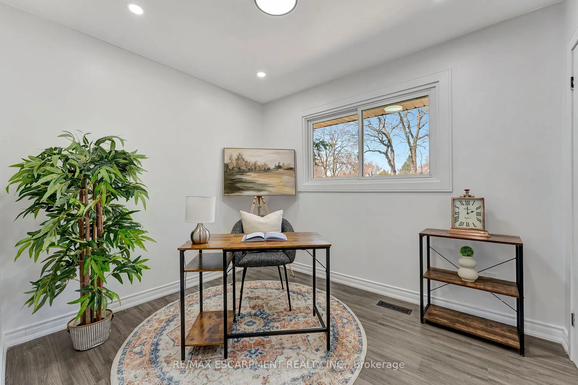 Photo 21 of 216 Sioux Road, Hamilton, Ancaster — HOMEH