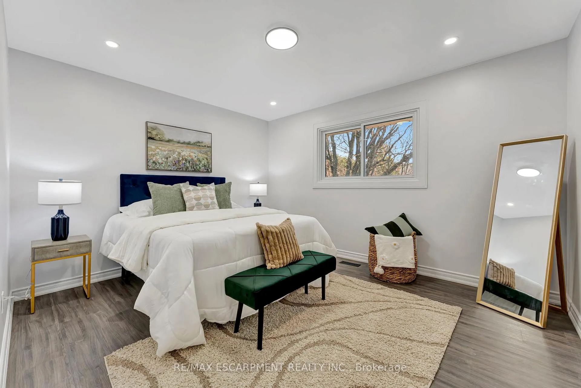Photo 22 of 216 Sioux Road, Hamilton, Ancaster — HOMEH