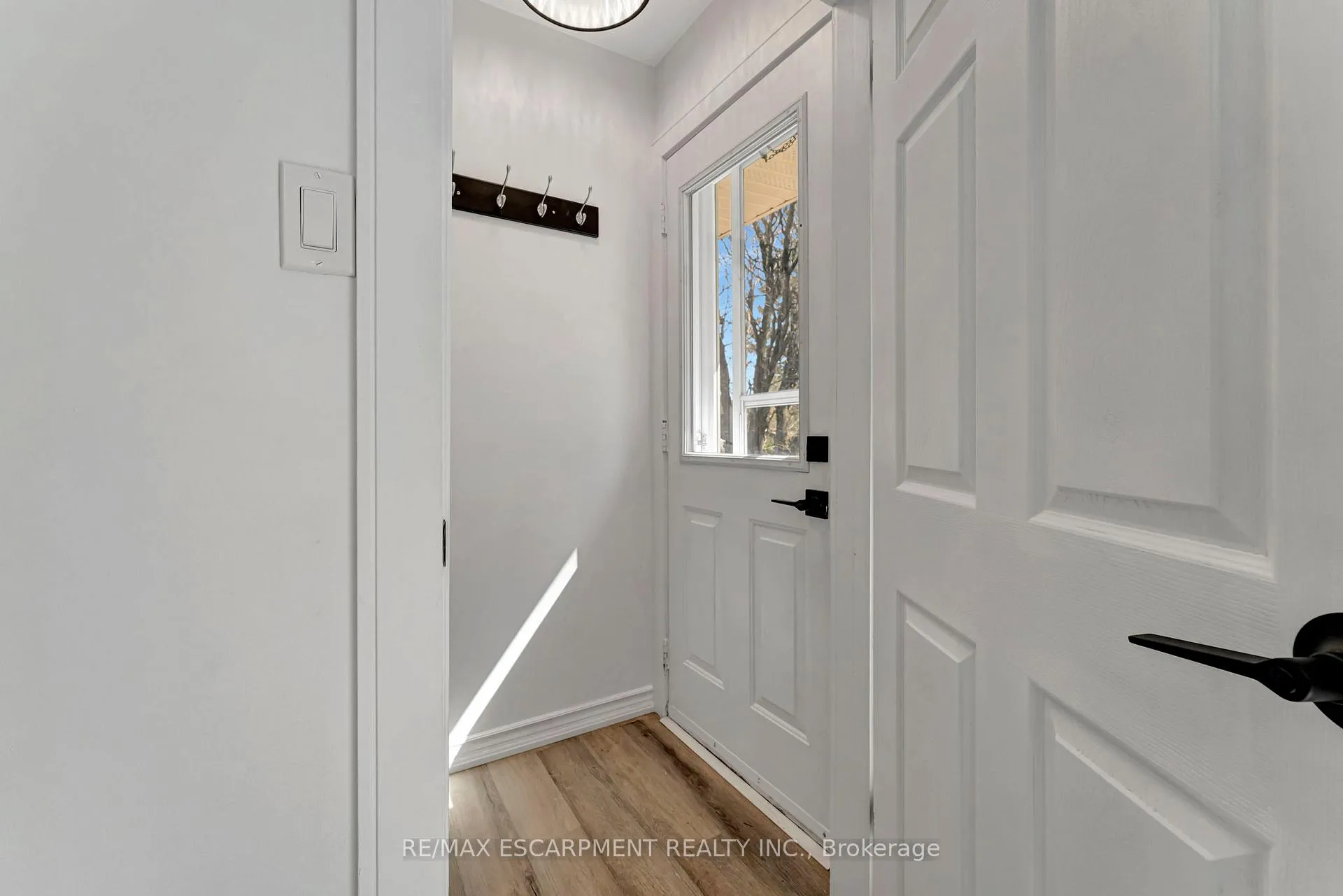 Photo 25 of 216 Sioux Road, Hamilton, Ancaster — HOMEH