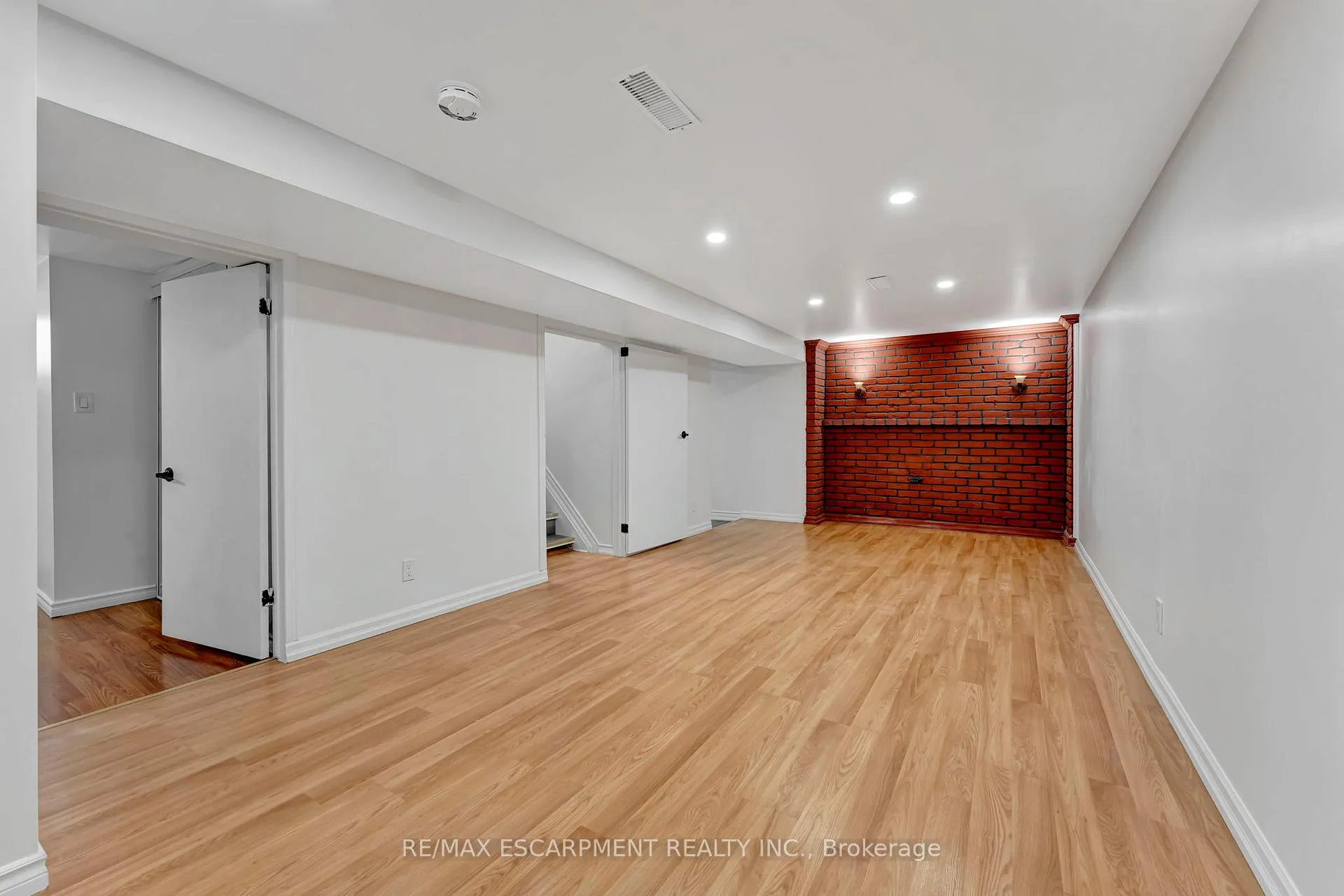 Photo 28 of 216 Sioux Road, Hamilton, Ancaster — HOMEH