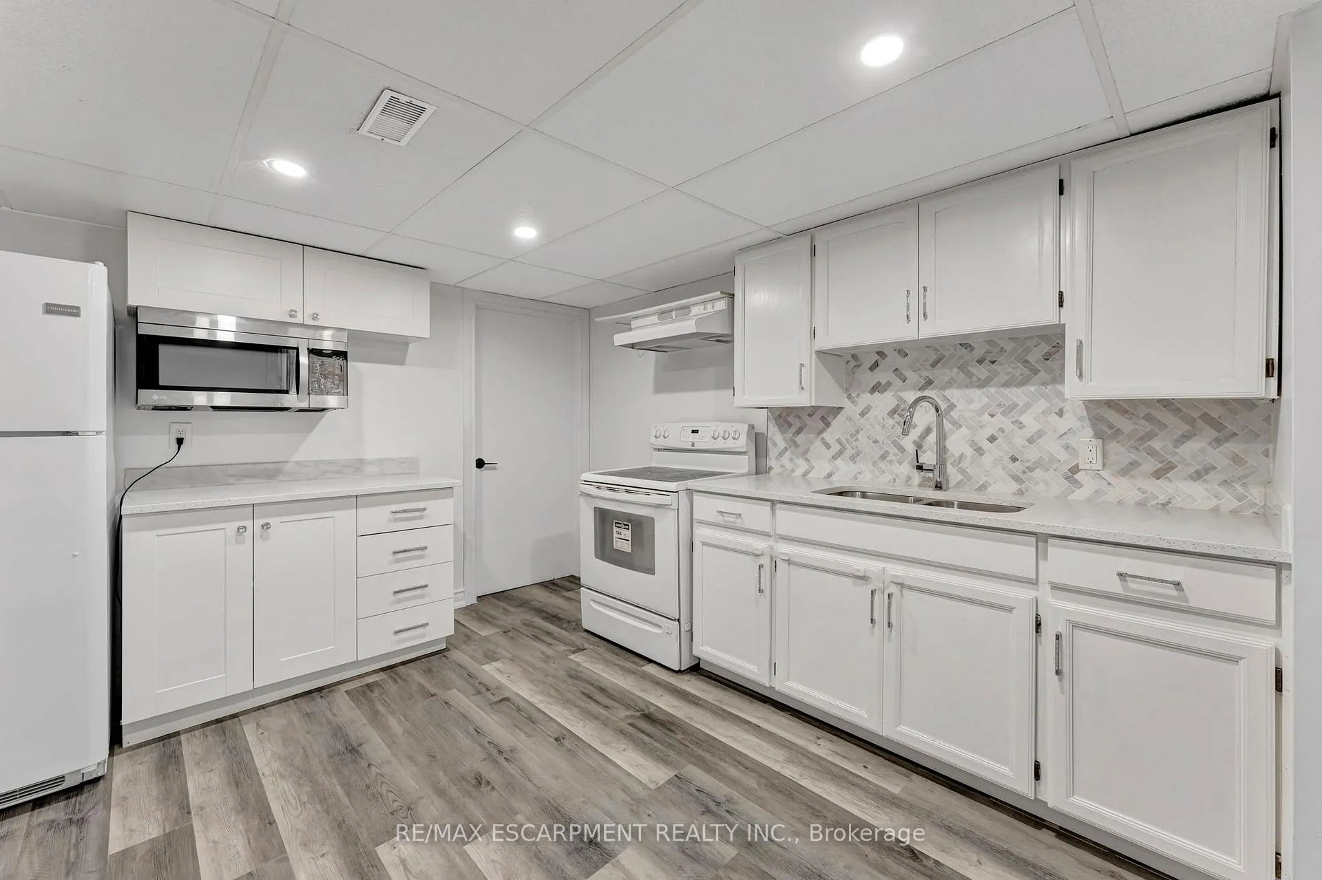 Photo 33 of 216 Sioux Road, Hamilton, Ancaster — HOMEH