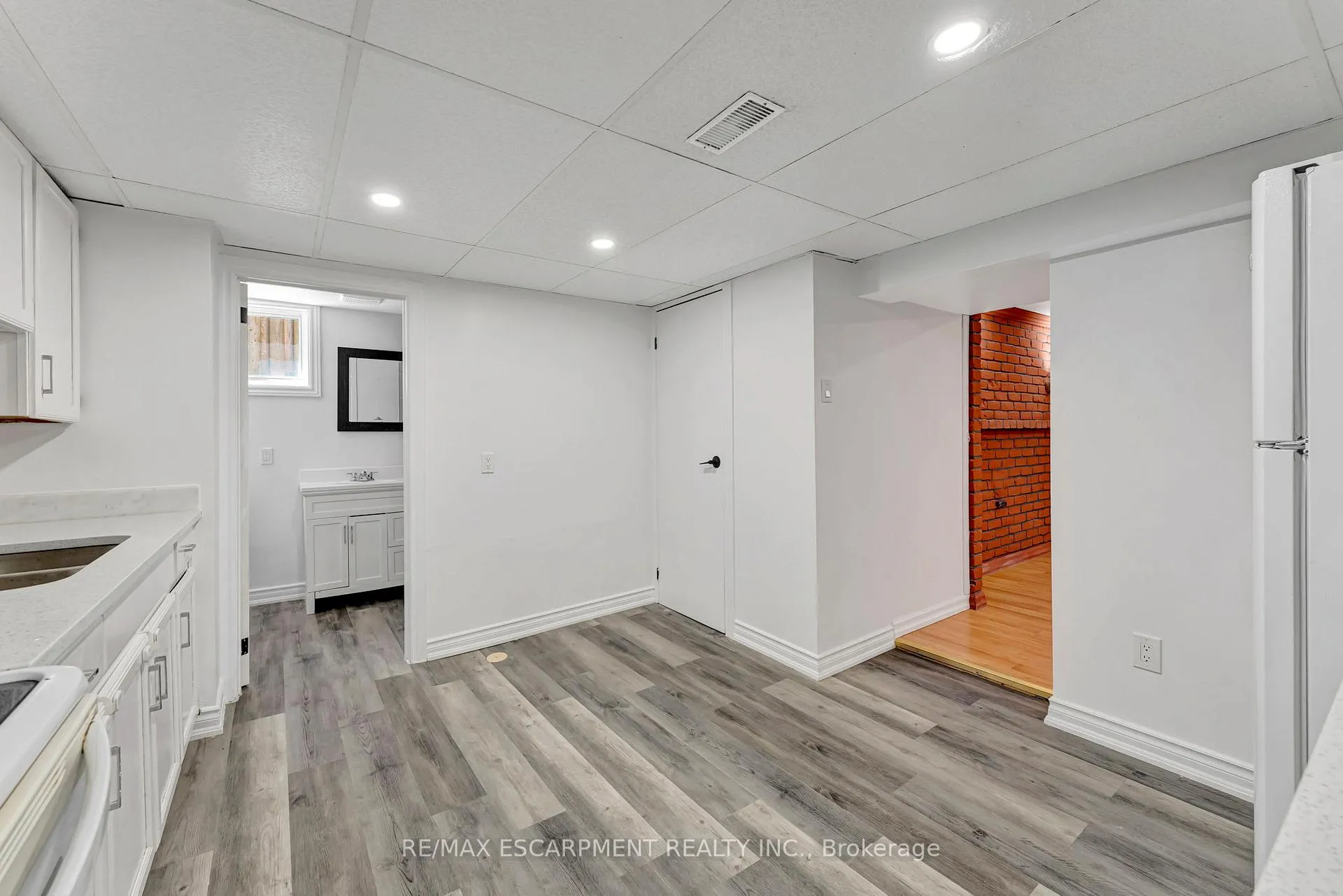Photo 35 of 216 Sioux Road, Hamilton, Ancaster — HOMEH