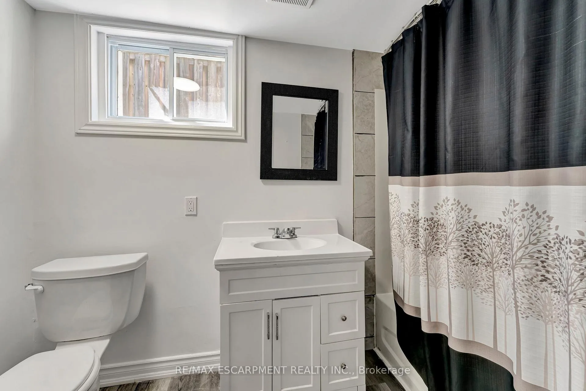Photo 36 of 216 Sioux Road, Hamilton, Ancaster — HOMEH