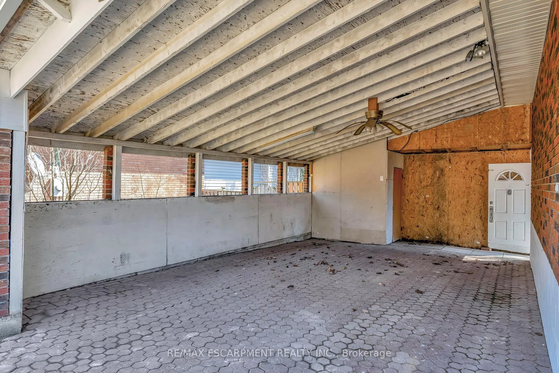 Photo 37 of 216 Sioux Road, Hamilton, Ancaster — HOMEH