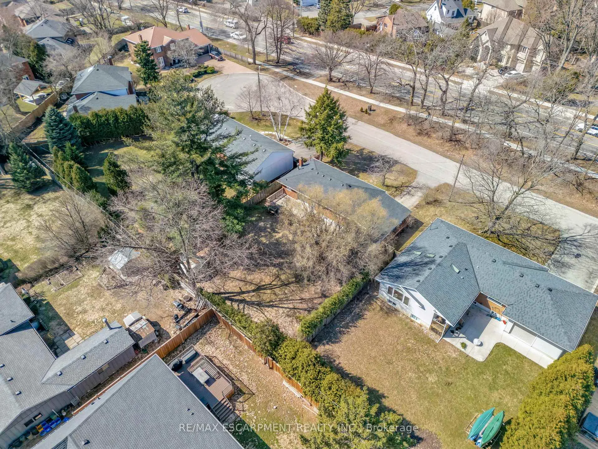 Photo 48 of 216 Sioux Road, Hamilton, Ancaster — HOMEH