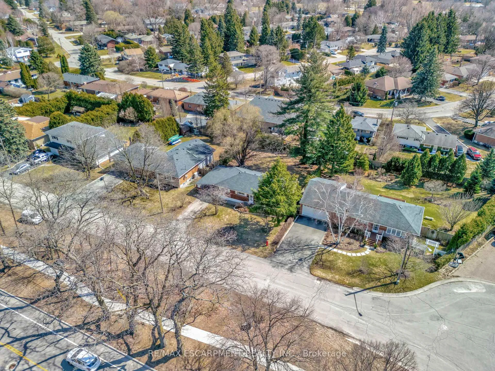 Photo 50 of 216 Sioux Road, Hamilton, Ancaster — HOMEH