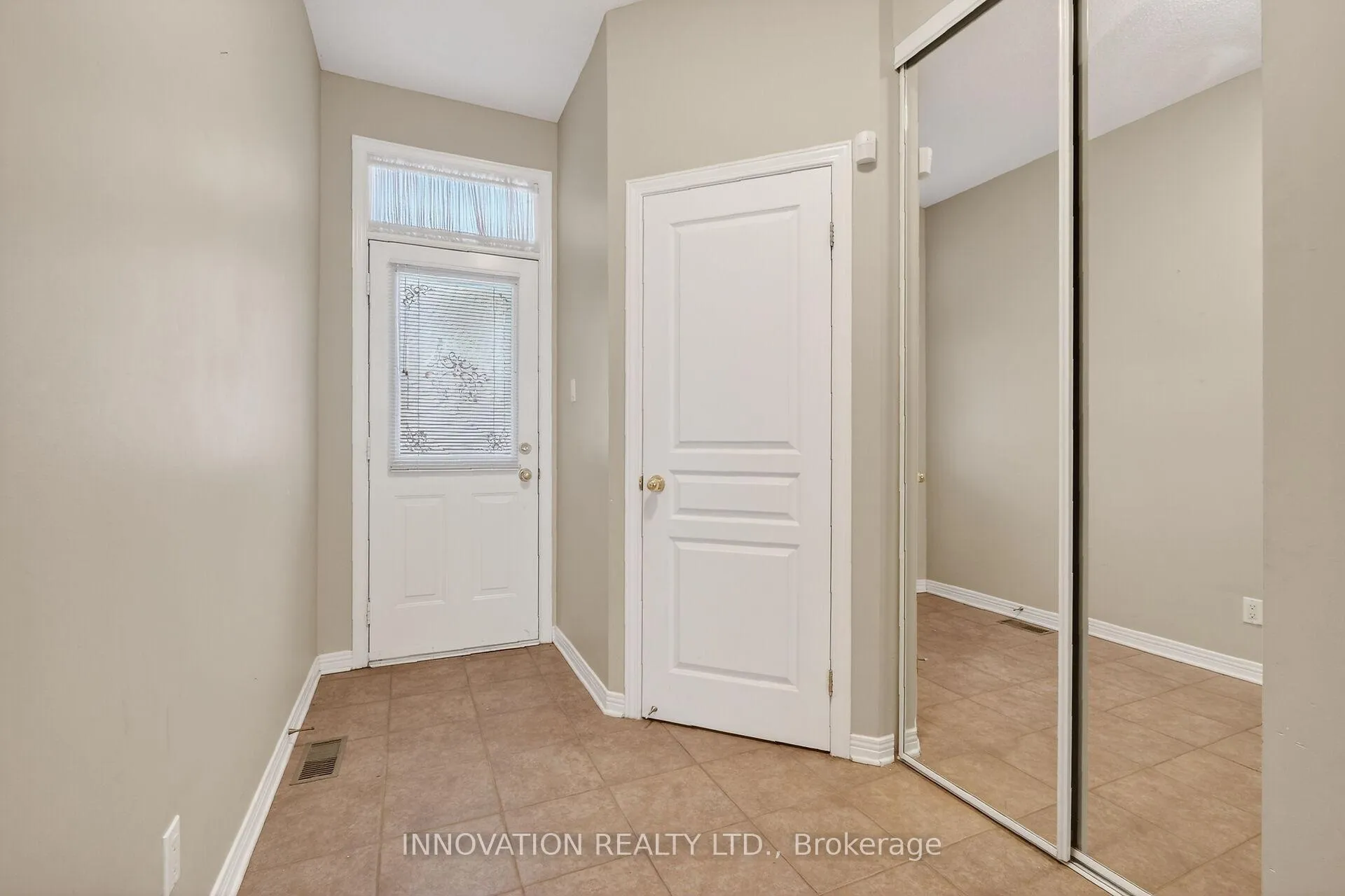 Photo 3 of 32 Kettleby Street S, Ottawa, Kanata - Beaverbrook — HOMEH