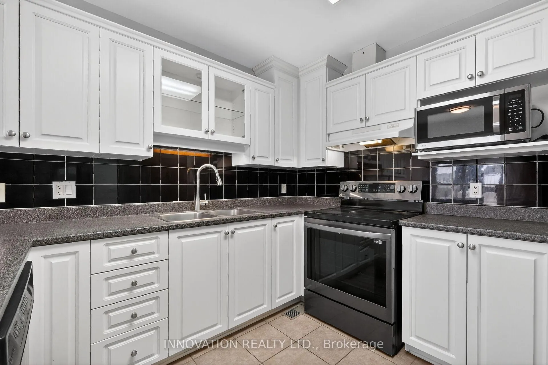 Photo 14 of 32 Kettleby Street S, Ottawa, Kanata - Beaverbrook — HOMEH