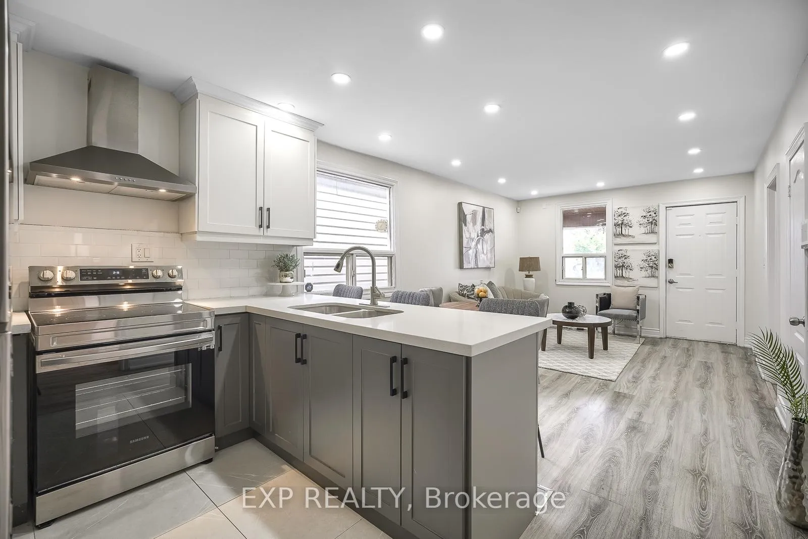 Photo 13 of 230 McAnulty Boulevard, Hamilton, Crown Point — HOMEH