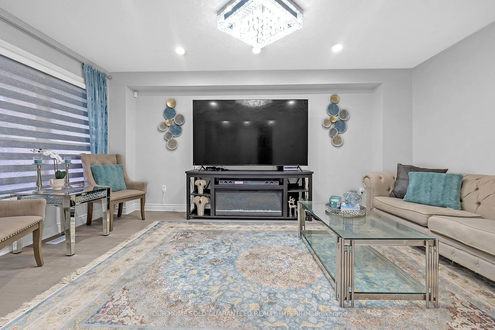 Photo 3 of 707 Mountjoy Court, Oshawa, Pinecrest — HOMEH