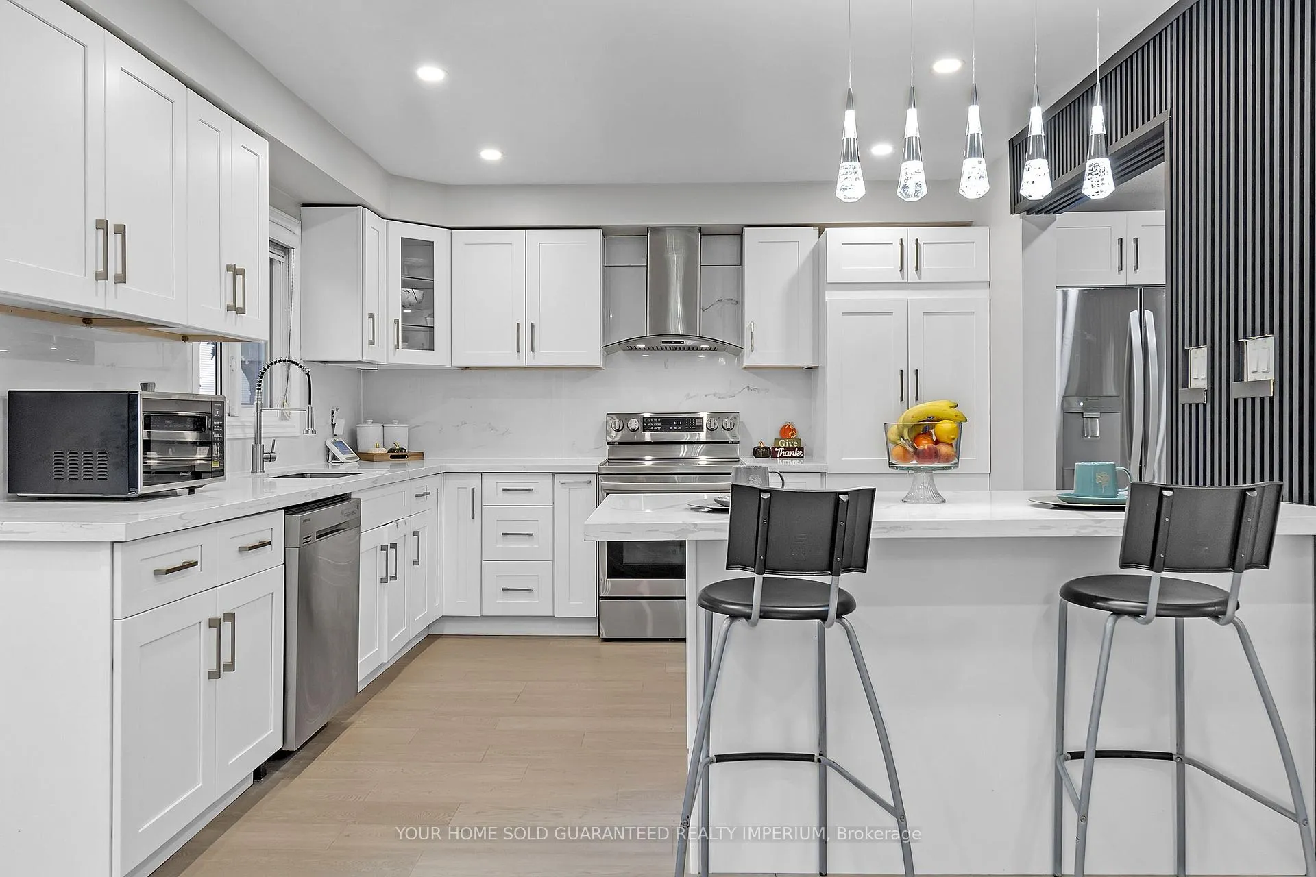 Photo 6 of 707 Mountjoy Court, Oshawa, Pinecrest — HOMEH
