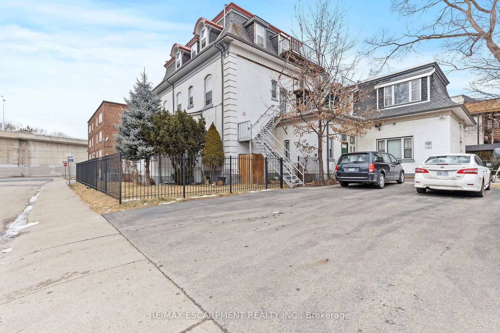Photo 5 of 17 Webber Avenue, Hamilton, Stinson — HOMEH