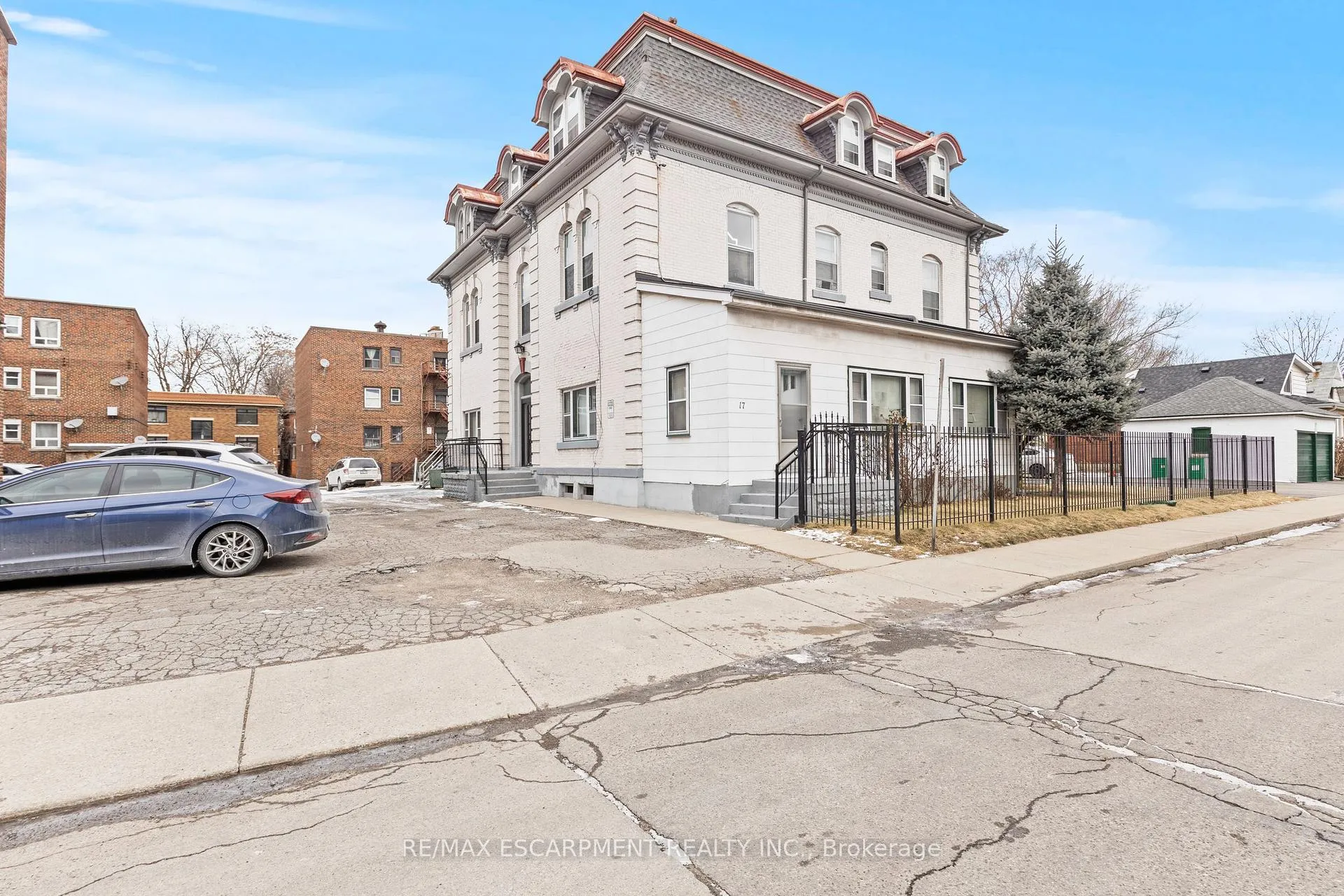 Photo 6 of 17 Webber Avenue, Hamilton, Stinson — HOMEH