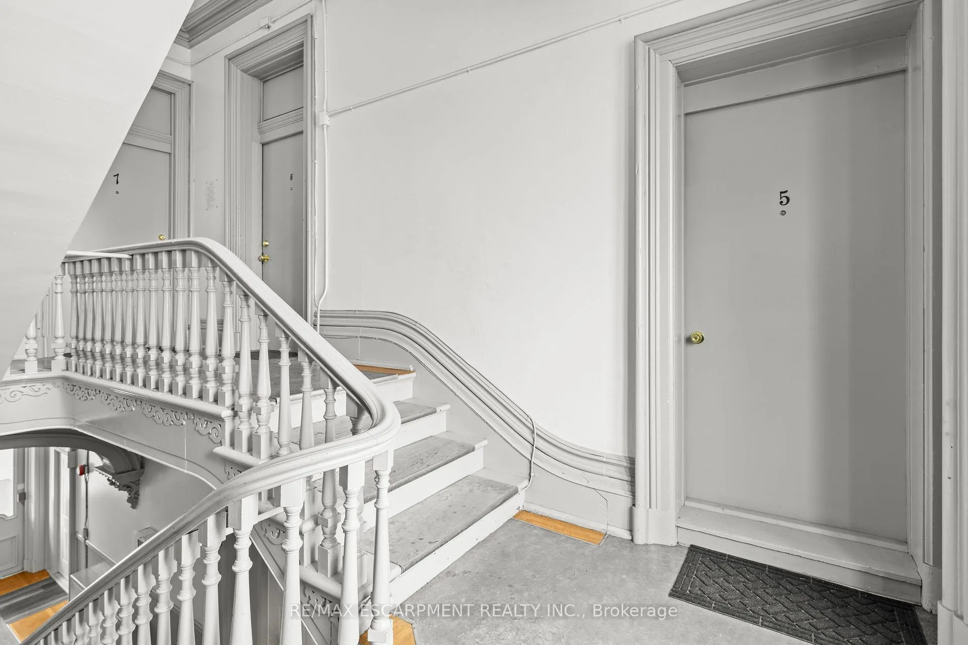 Photo 17 of 17 Webber Avenue, Hamilton, Stinson — HOMEH