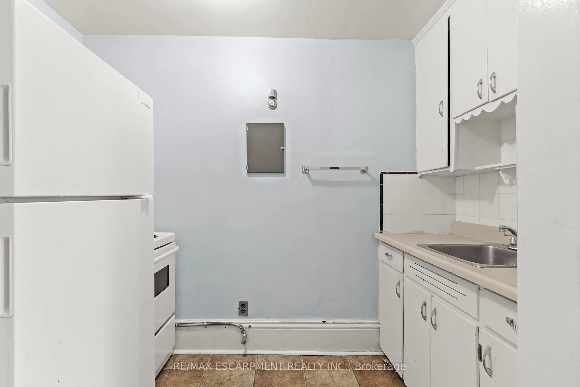 Photo 21 of 17 Webber Avenue, Hamilton, Stinson — HOMEH