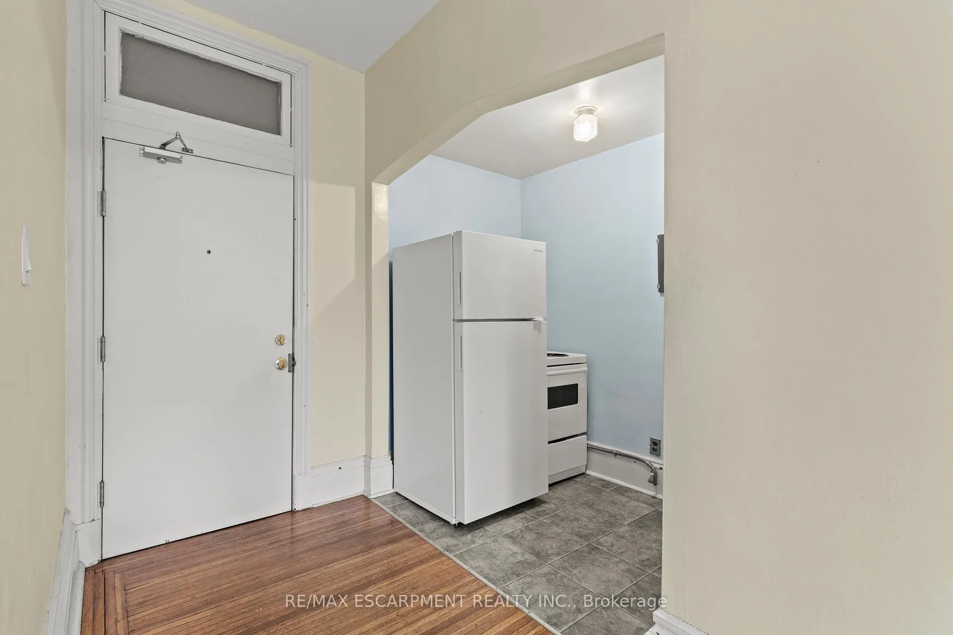 Photo 31 of 17 Webber Avenue, Hamilton, Stinson — HOMEH