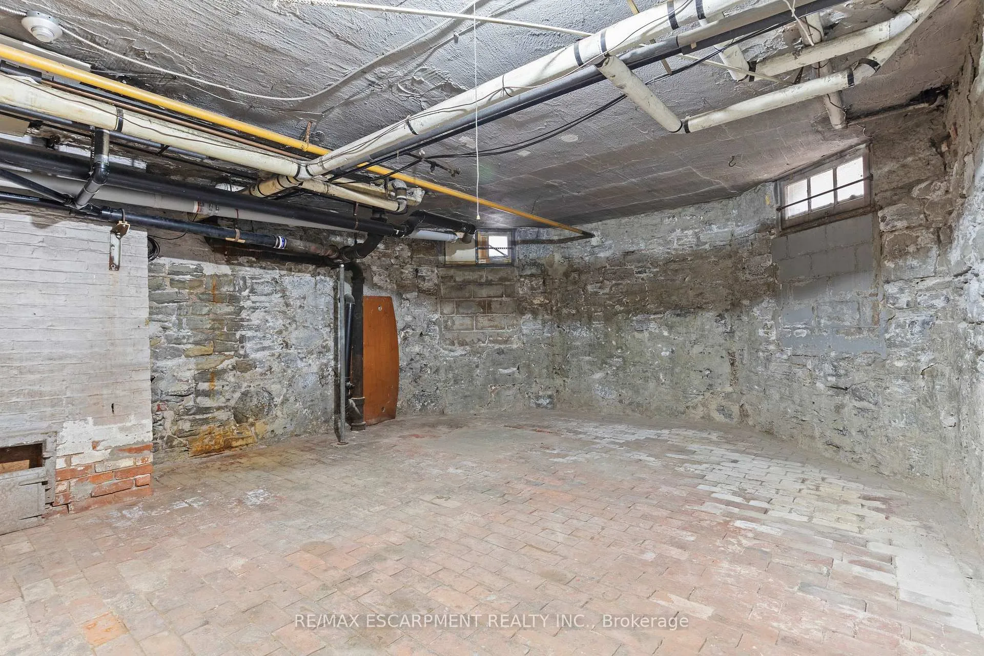 Photo 46 of 17 Webber Avenue, Hamilton, Stinson — HOMEH