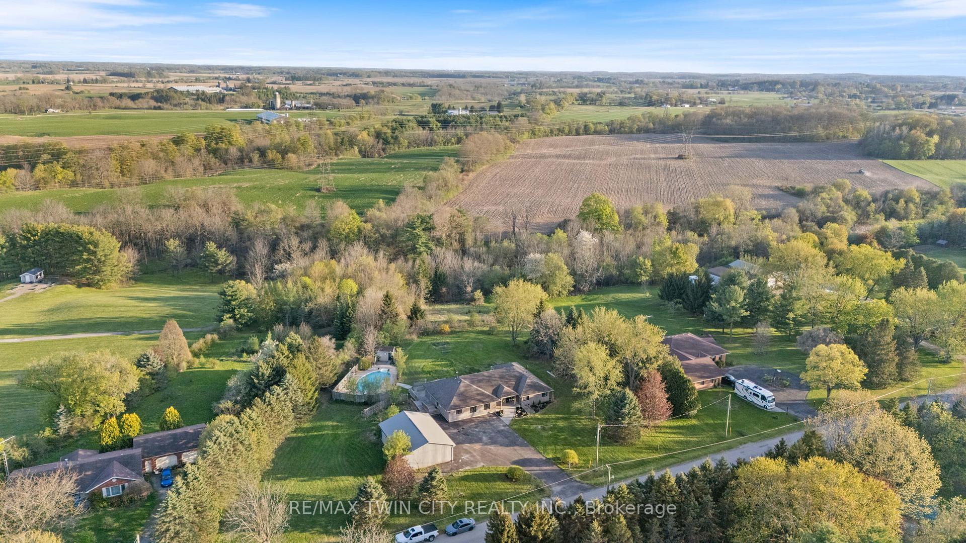 Photo 3 of 37 River Road, Brant, Brantford Twp — HOMEH