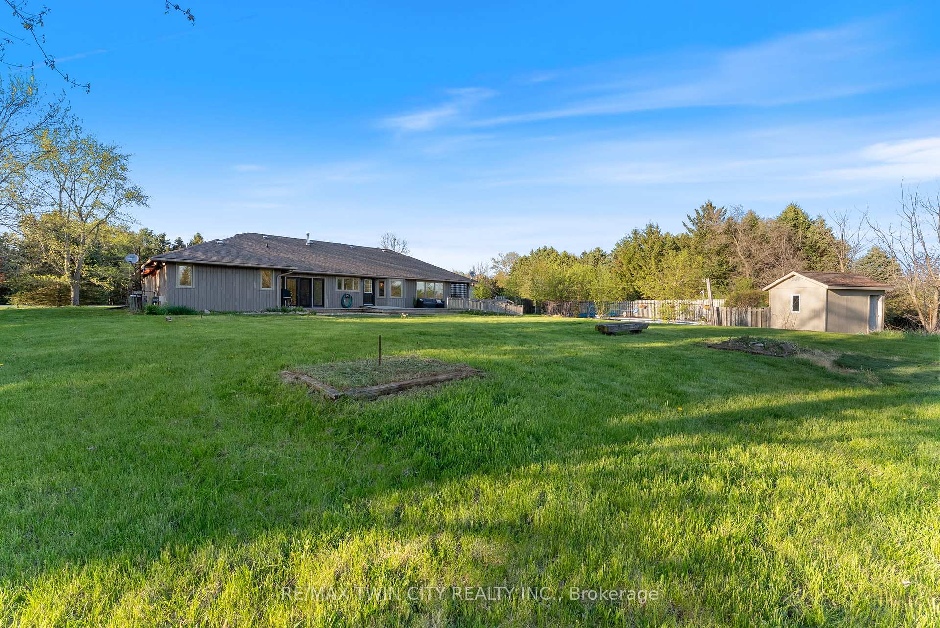 Photo 39 of 37 River Road, Brant, Brantford Twp — HOMEH