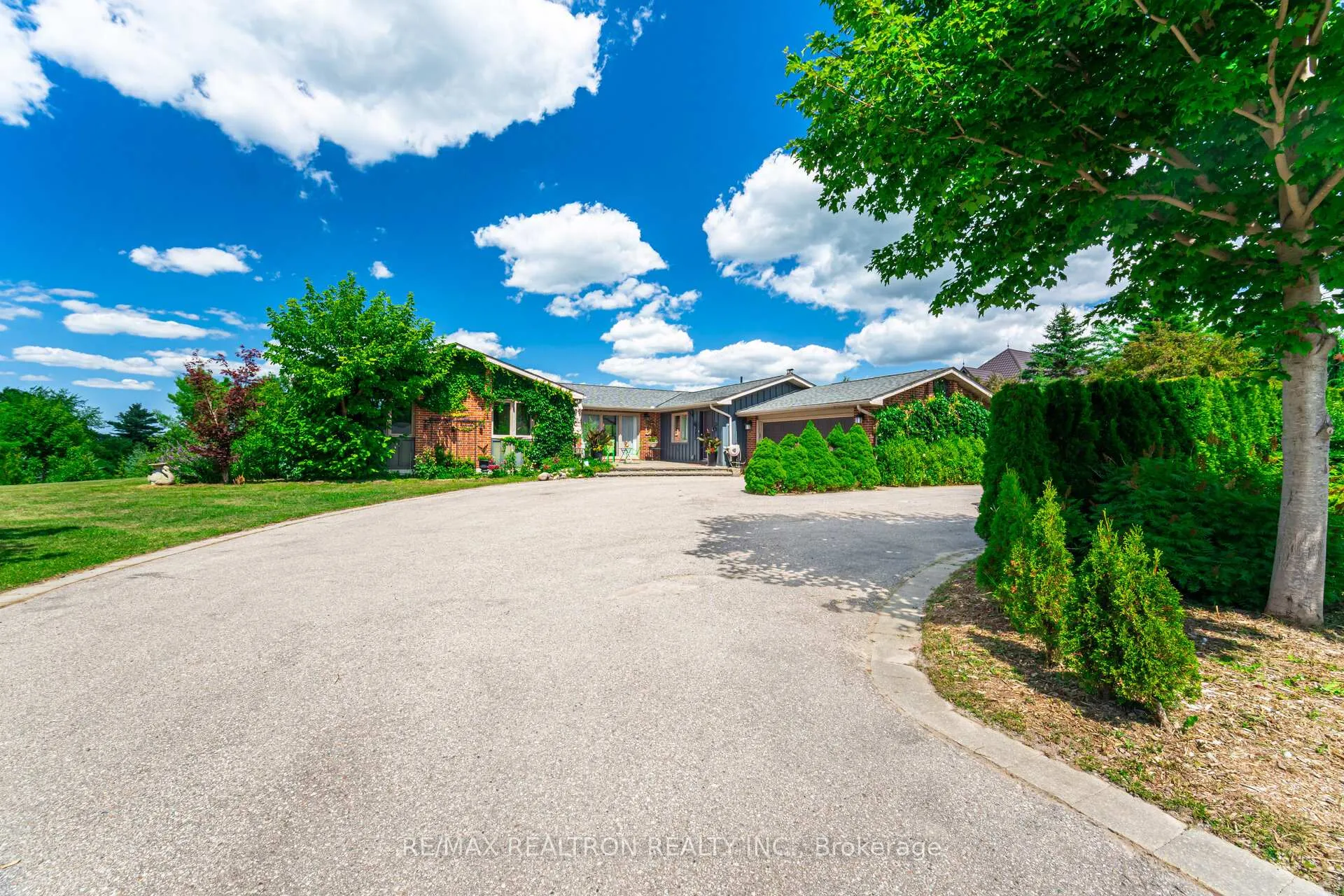 Photo 1 of 45 Simcoe Road, King, Rural King — HOMEH