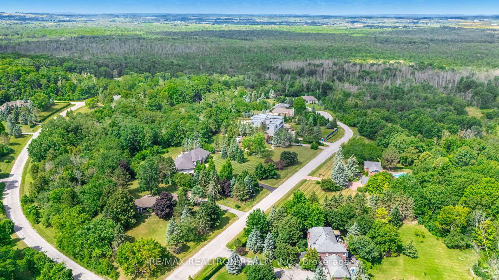 Photo 3 of 45 Simcoe Road, King, Rural King — HOMEH