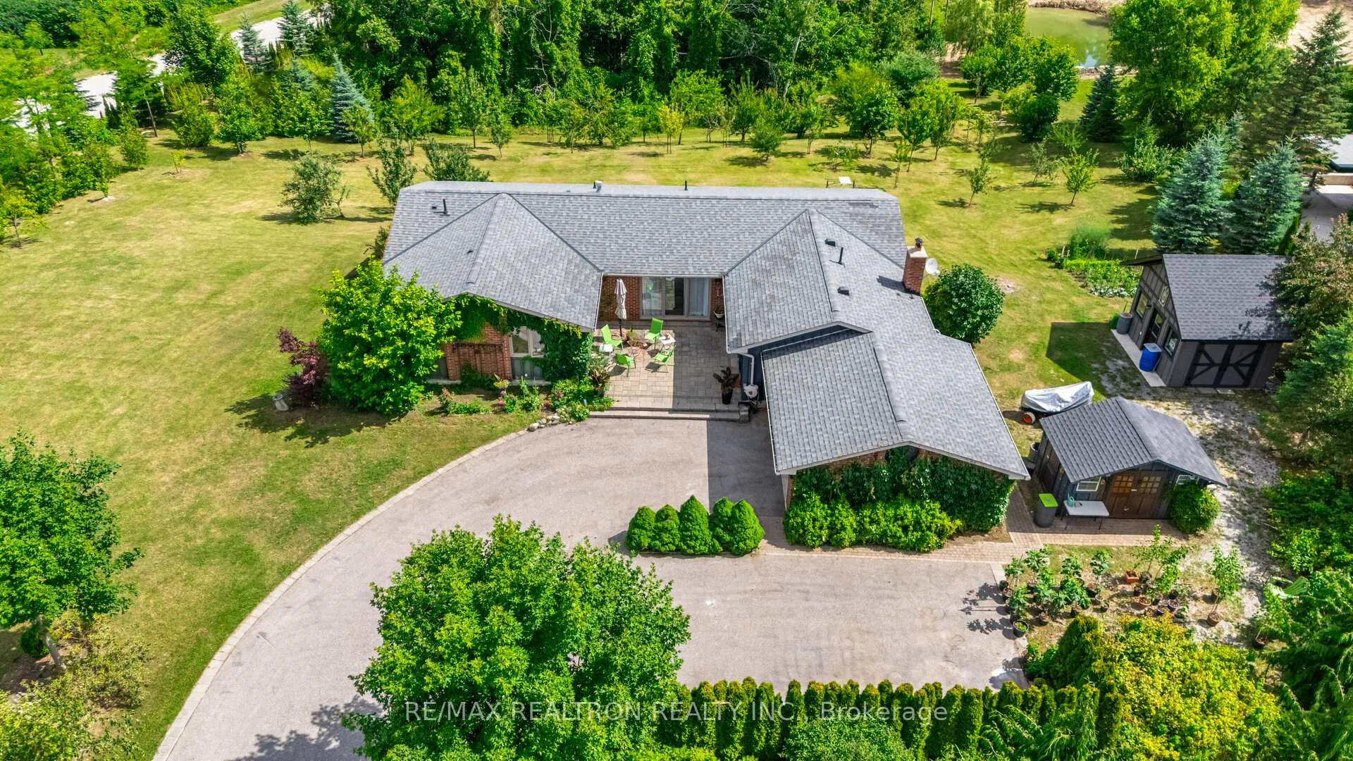 Photo 4 of 45 Simcoe Road, King, Rural King — HOMEH