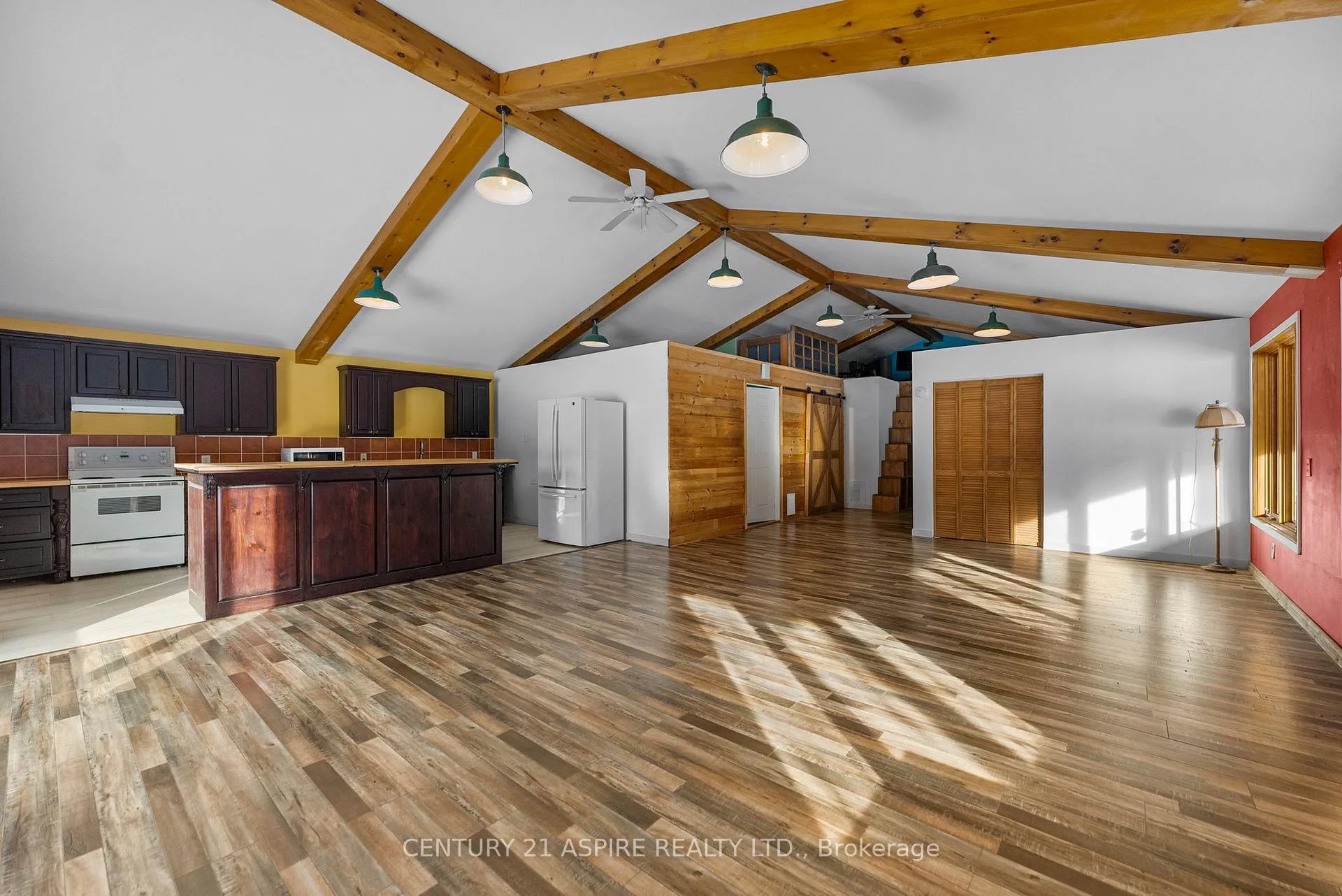 Photo 15 of 400 Calabogie Road, McNab/Braeside, Mcnab/Braeside Twps — HOMEH