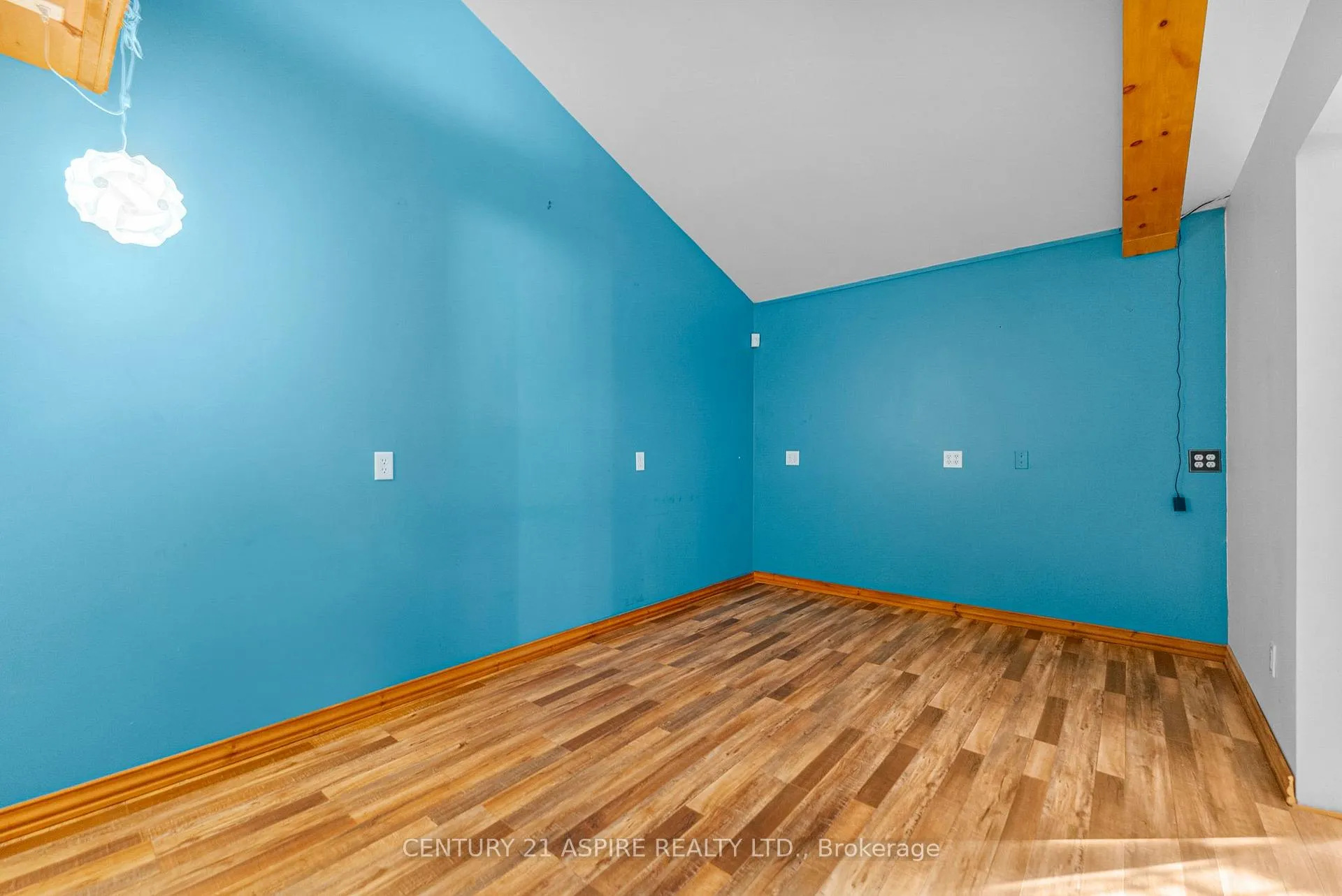 Photo 19 of 400 Calabogie Road, McNab/Braeside, Mcnab/Braeside Twps — HOMEH