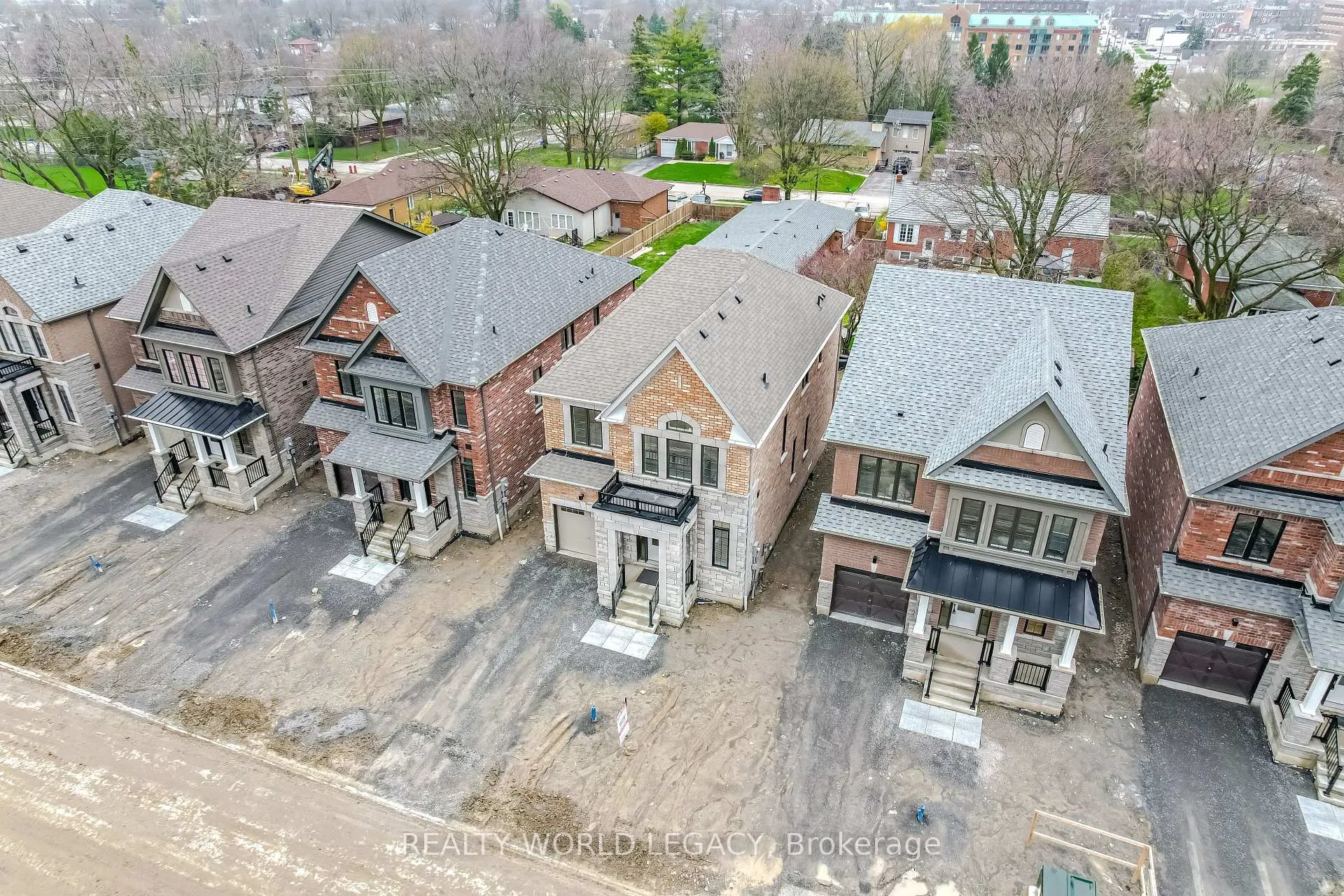 Photo 1 of 22 Frank Lloyd Wright Street, Whitby, Downtown Whitby — HOMEH