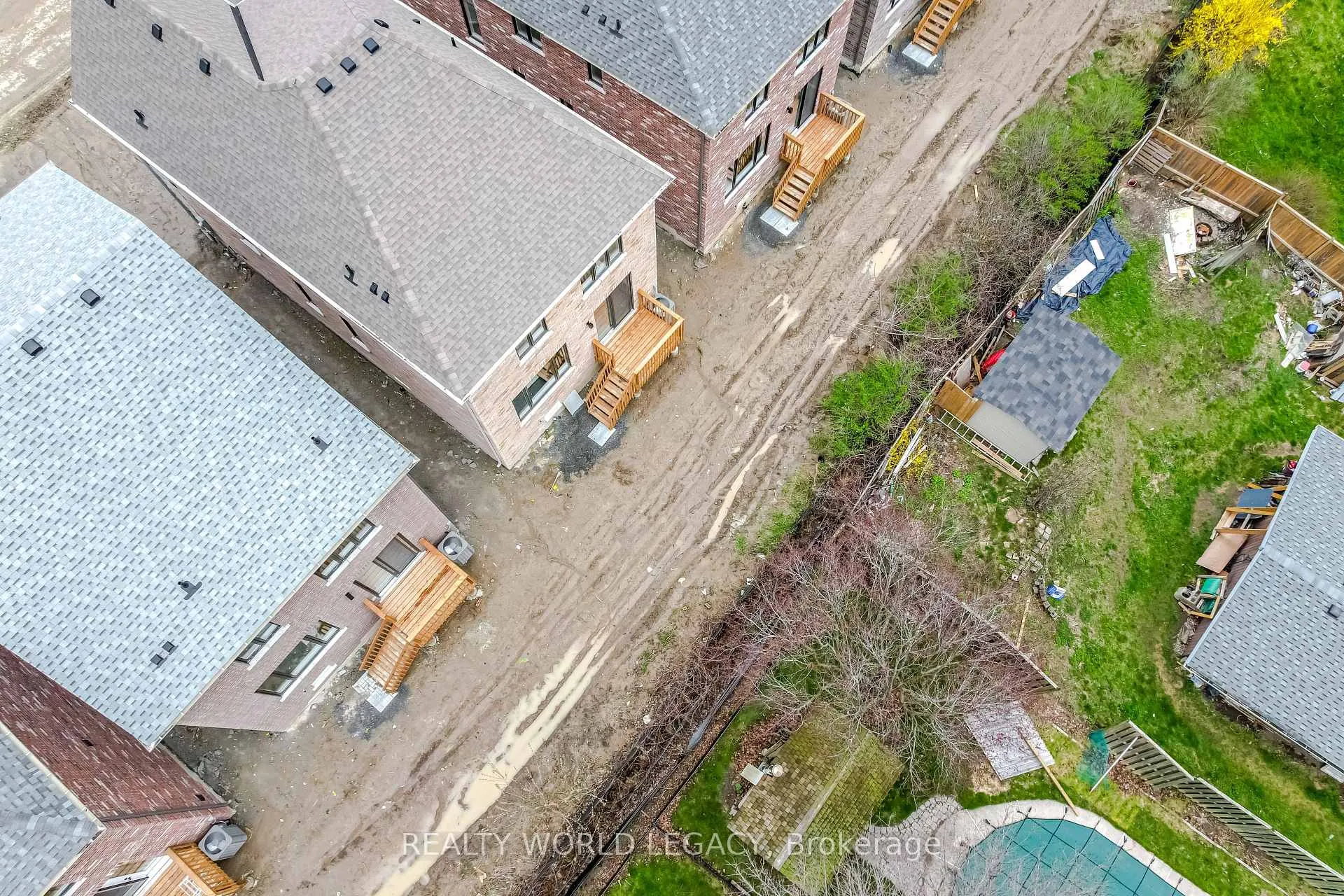 Photo 45 of 22 Frank Lloyd Wright Street, Whitby, Downtown Whitby — HOMEH