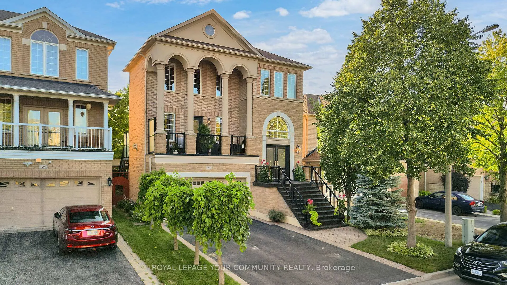 Photo 2 of 32 Wheatfield Drive, Vaughan, Vellore Village — HOMEH