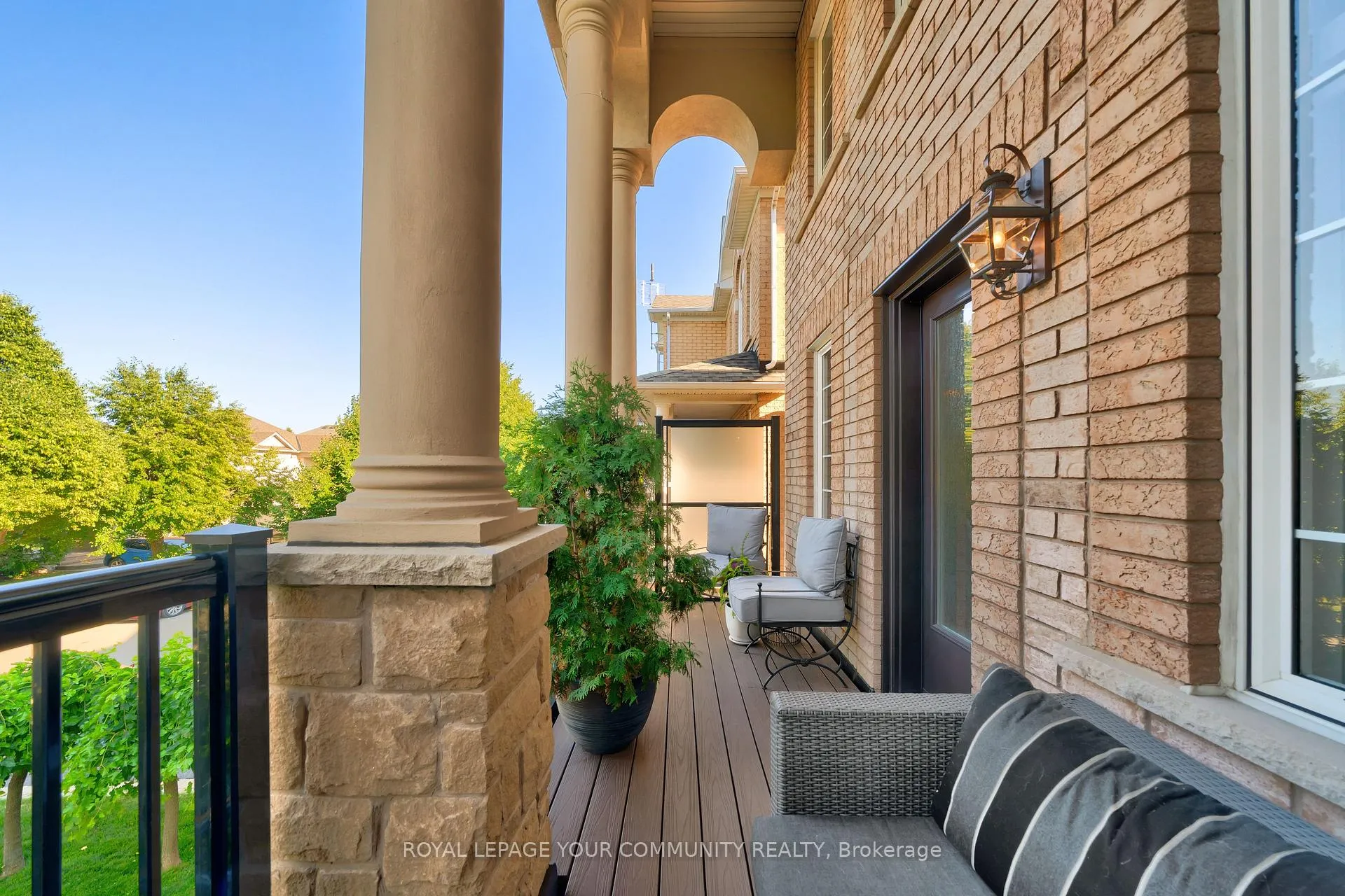 Photo 5 of 32 Wheatfield Drive, Vaughan, Vellore Village — HOMEH