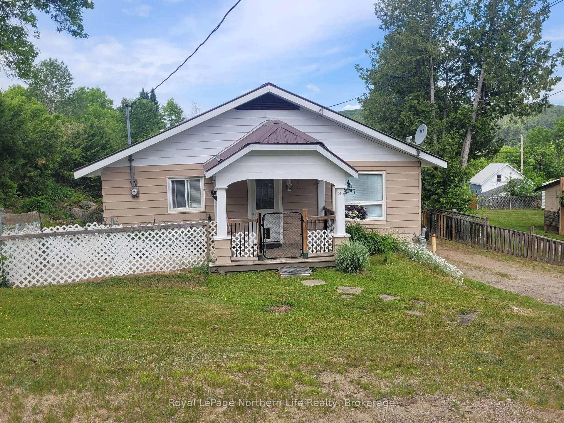 Photo 1 of 550 Division Street, Mattawa — HOMEH