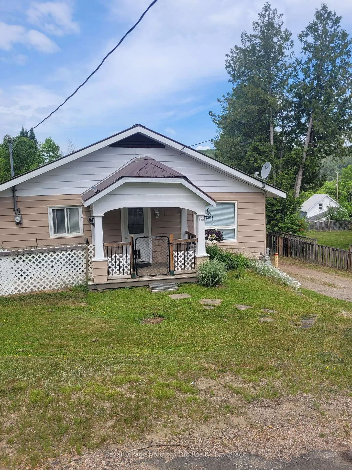 Photo 2 of 550 Division Street, Mattawa — HOMEH