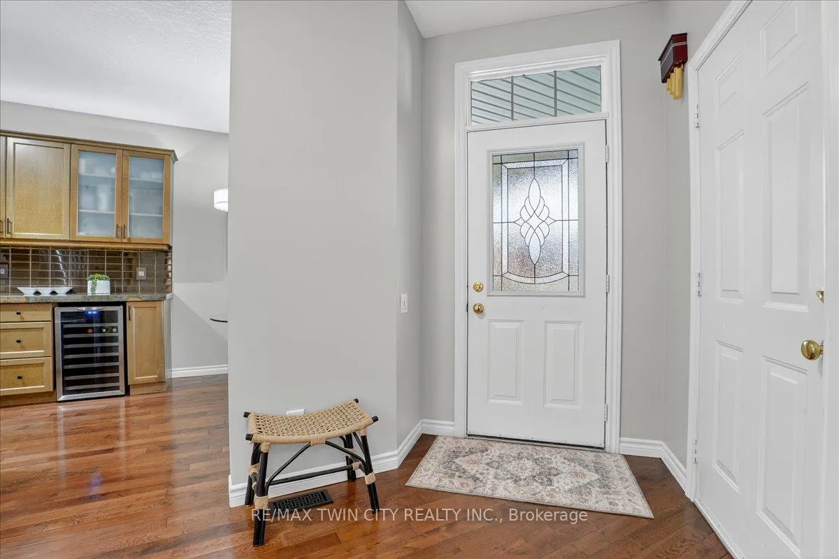 Photo 5 of 151 Reiber Court, Waterloo — HOMEH