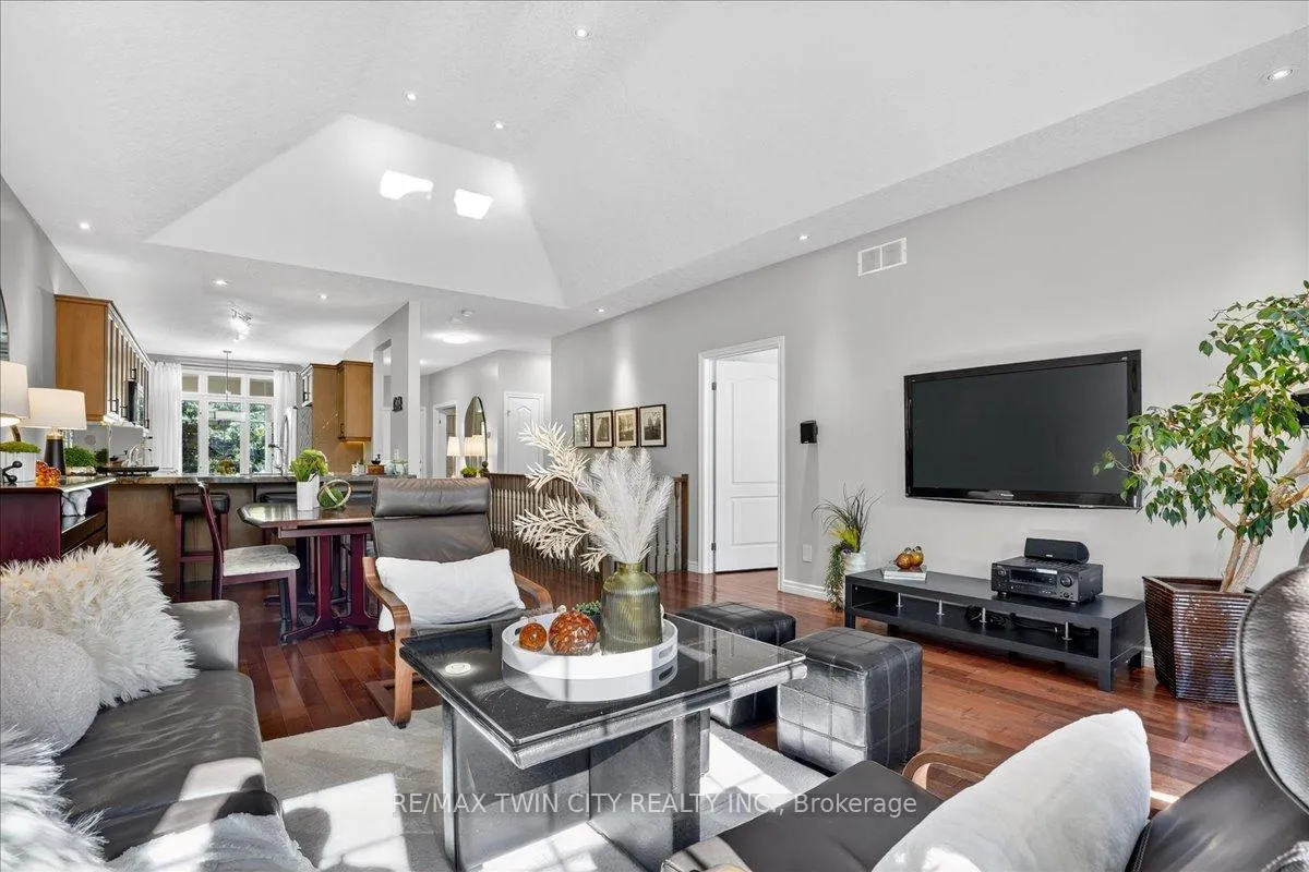 Photo 28 of 151 Reiber Court, Waterloo — HOMEH