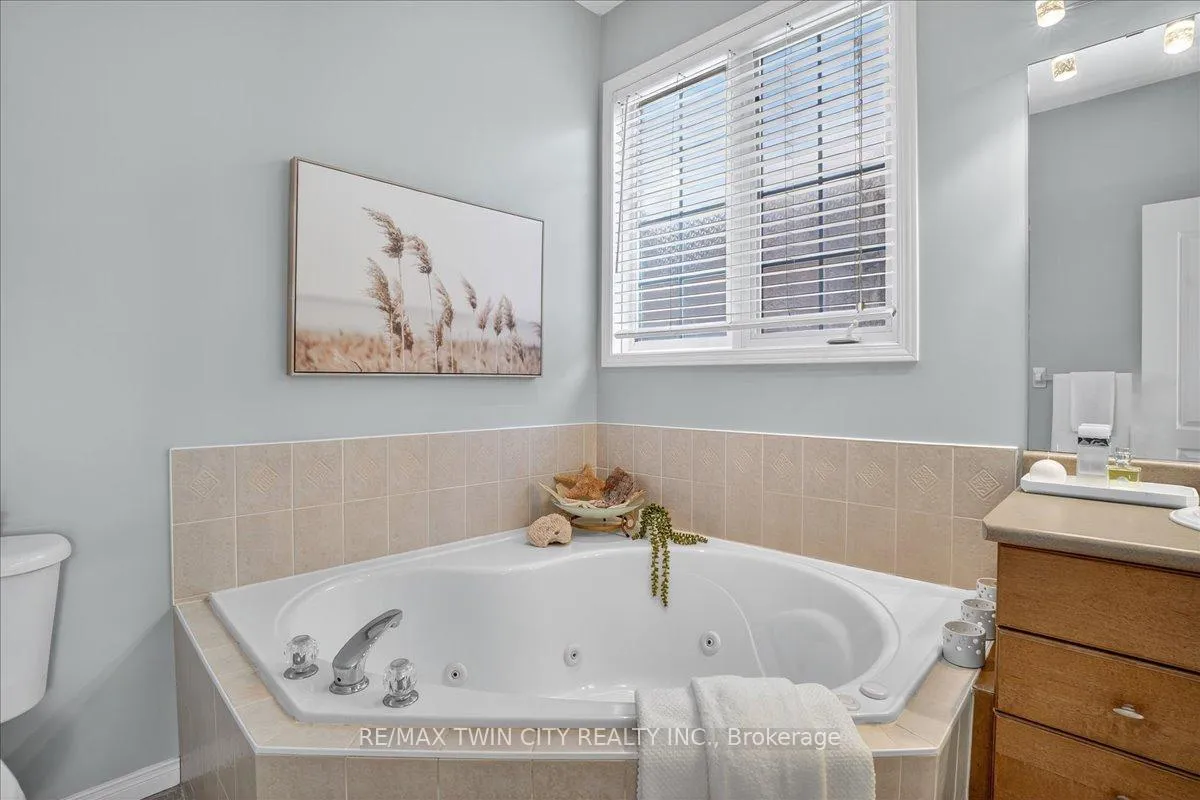 Photo 33 of 151 Reiber Court, Waterloo — HOMEH